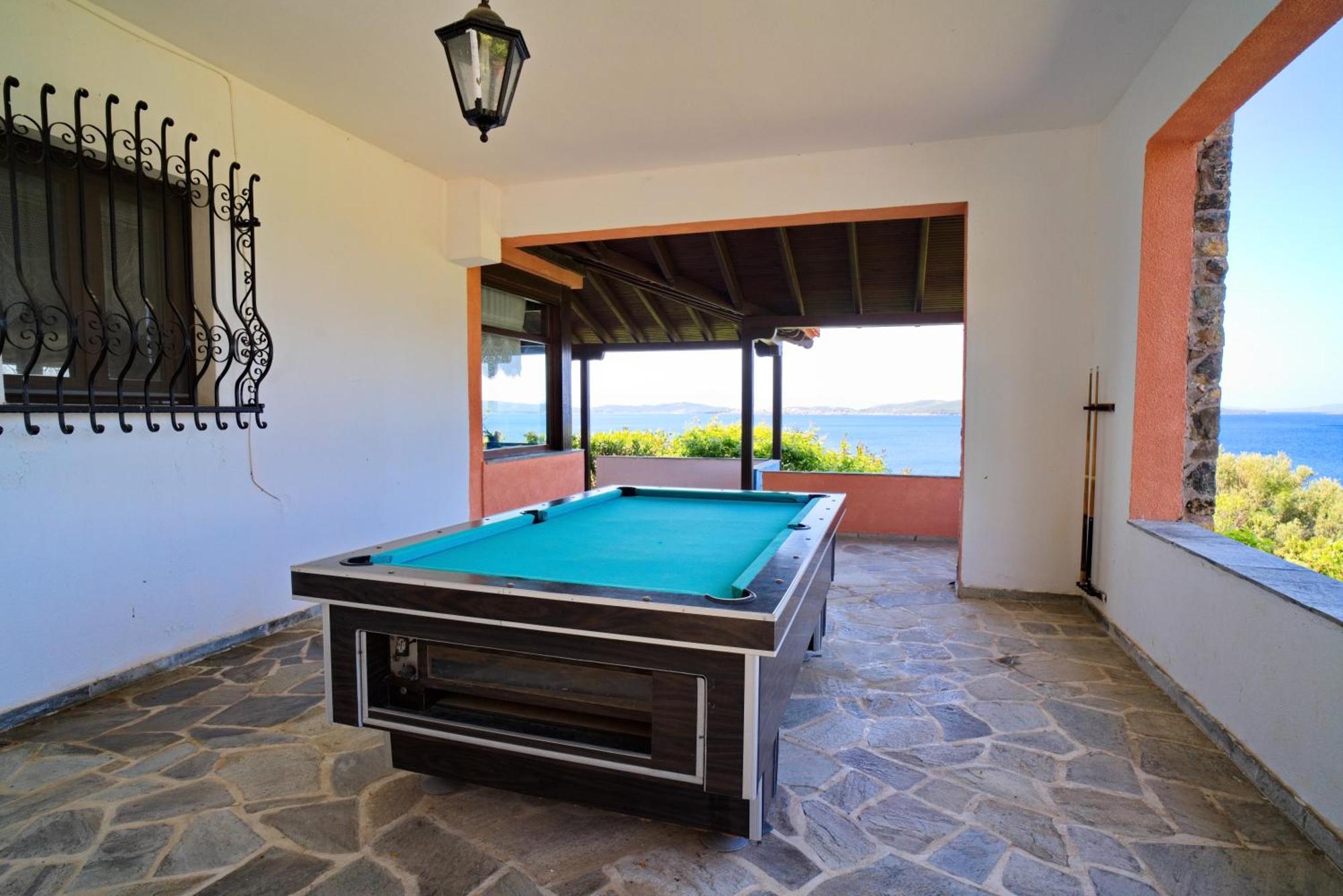 Holiday home Beachfront With Huge Garden, 3br, Halkidiki Nea Roda