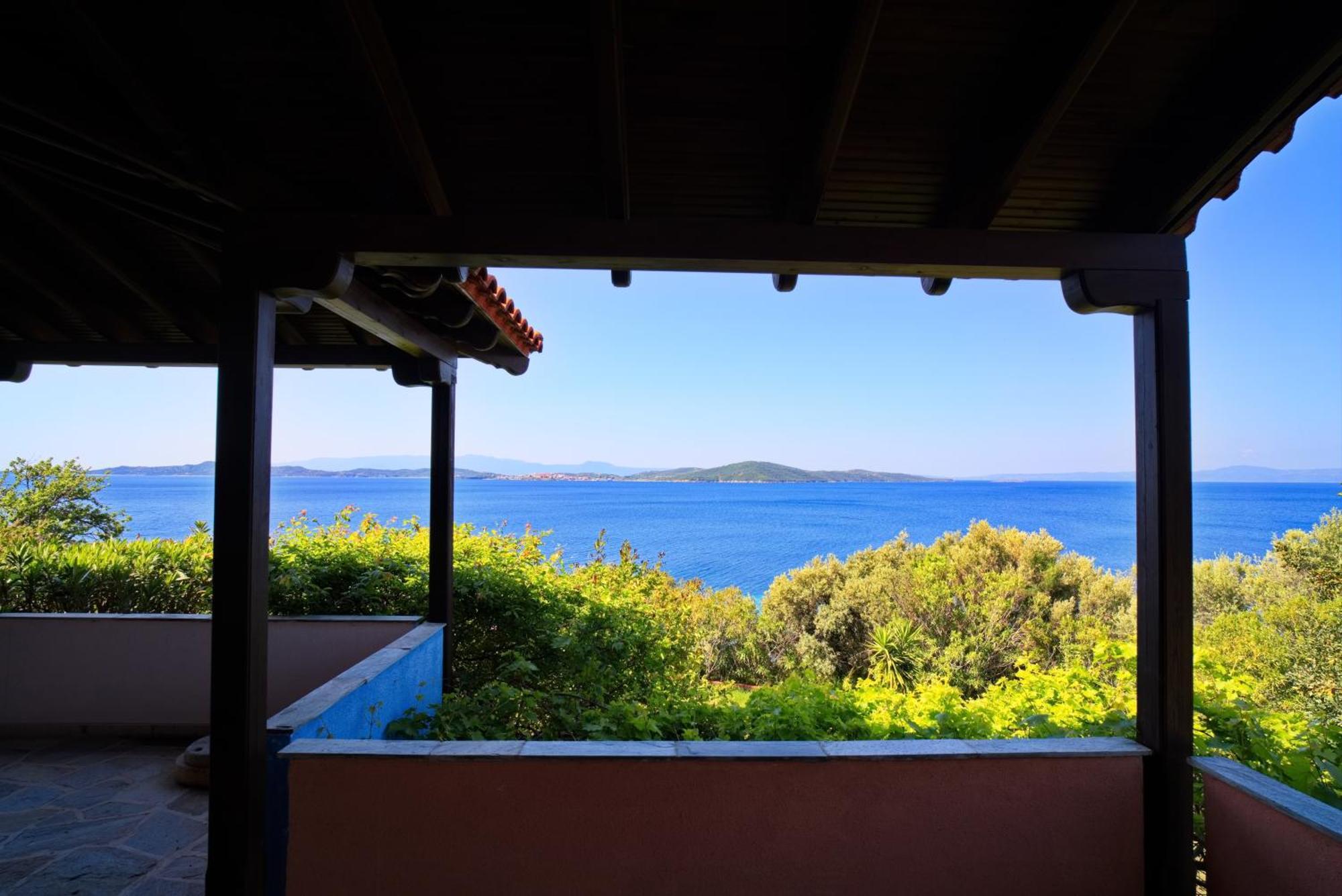 Holiday home Beachfront With Huge Garden, 3br, Halkidiki