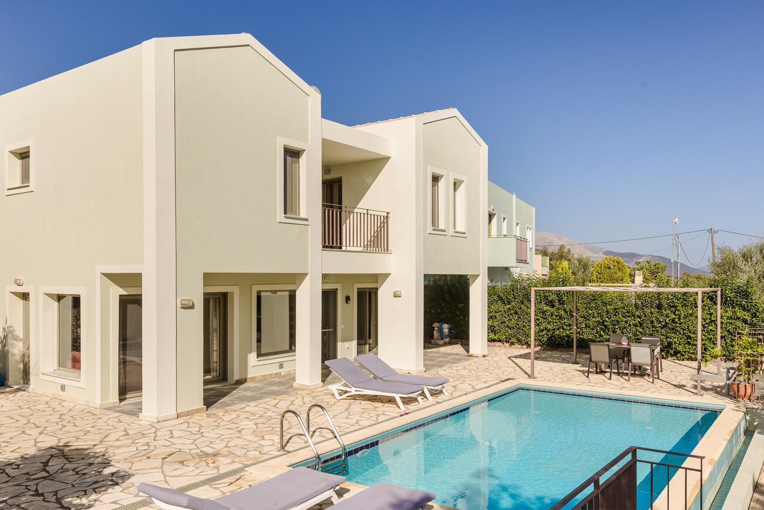 Irineos Villa *