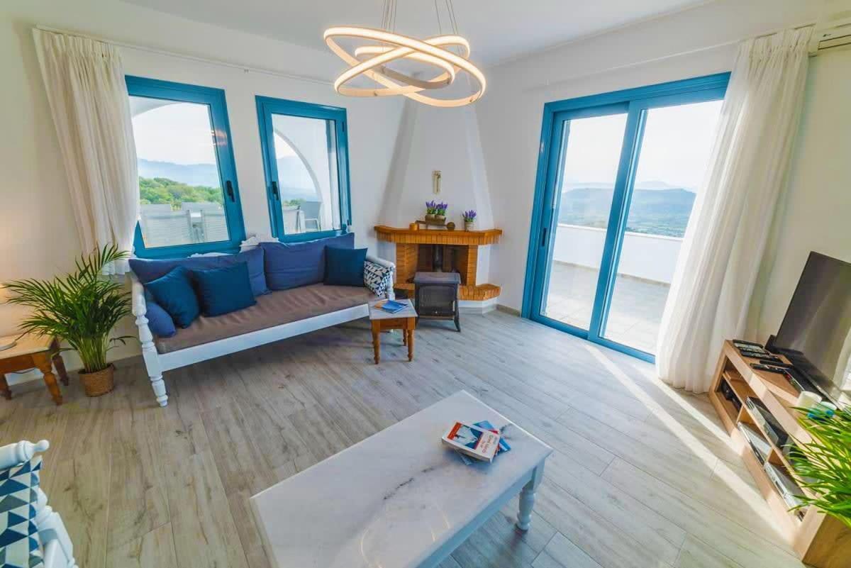 Bella - Your Ideal Oriental Greek Adventure Villa Kastellos