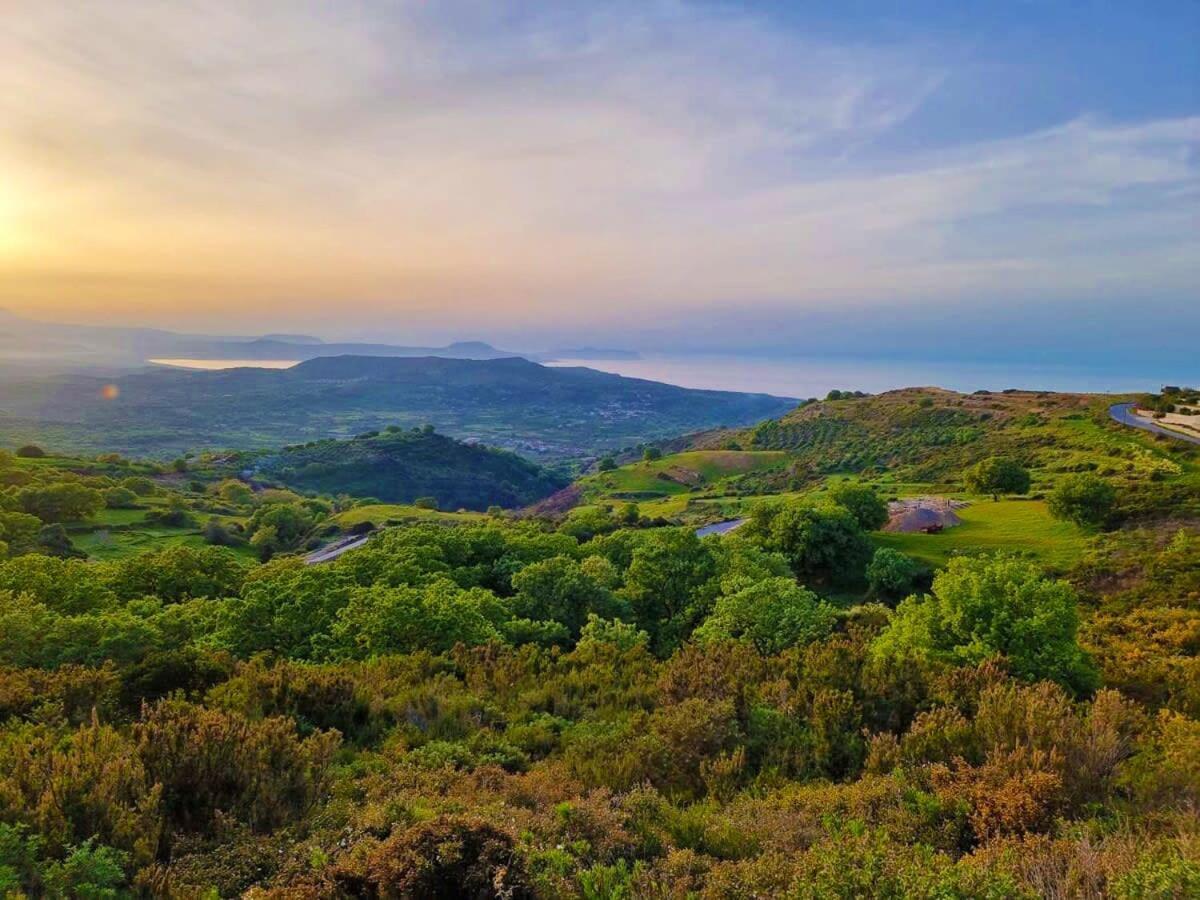 Bella - Your Ideal Oriental Greek Adventure Villa *