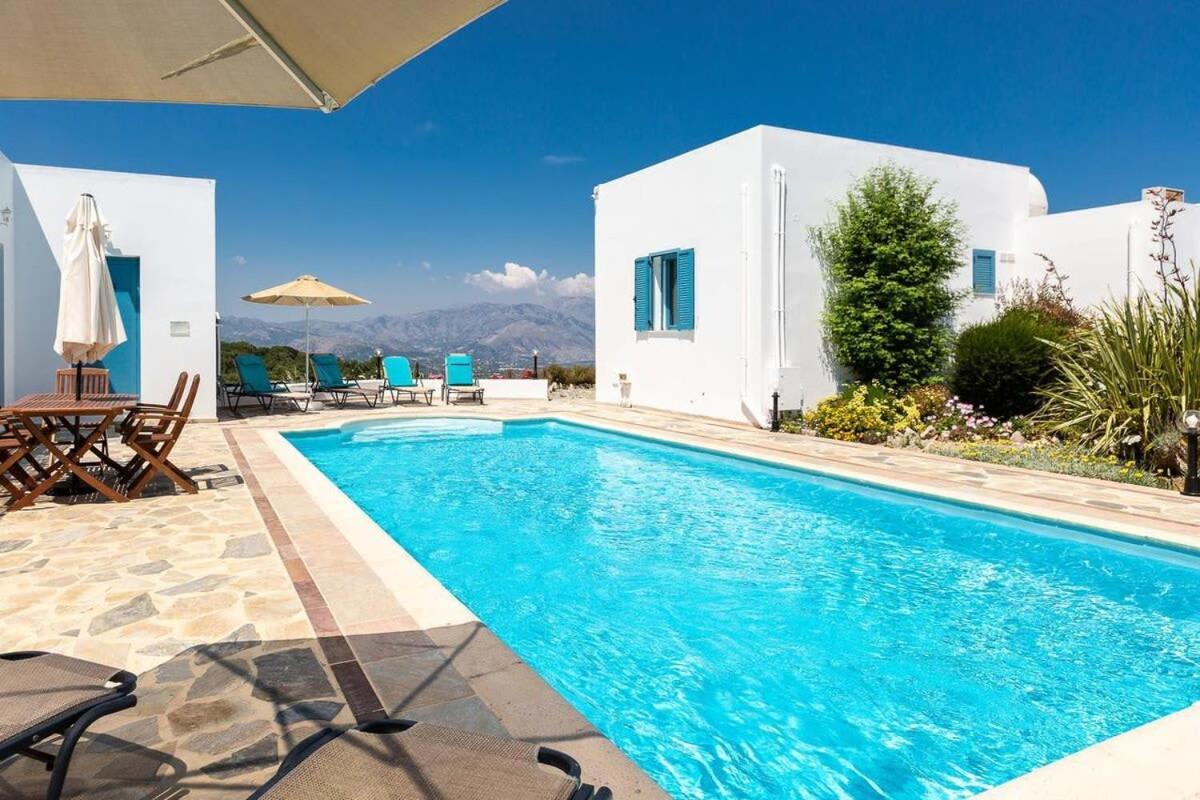 Bella - Your Ideal Oriental Greek Adventure Villa *