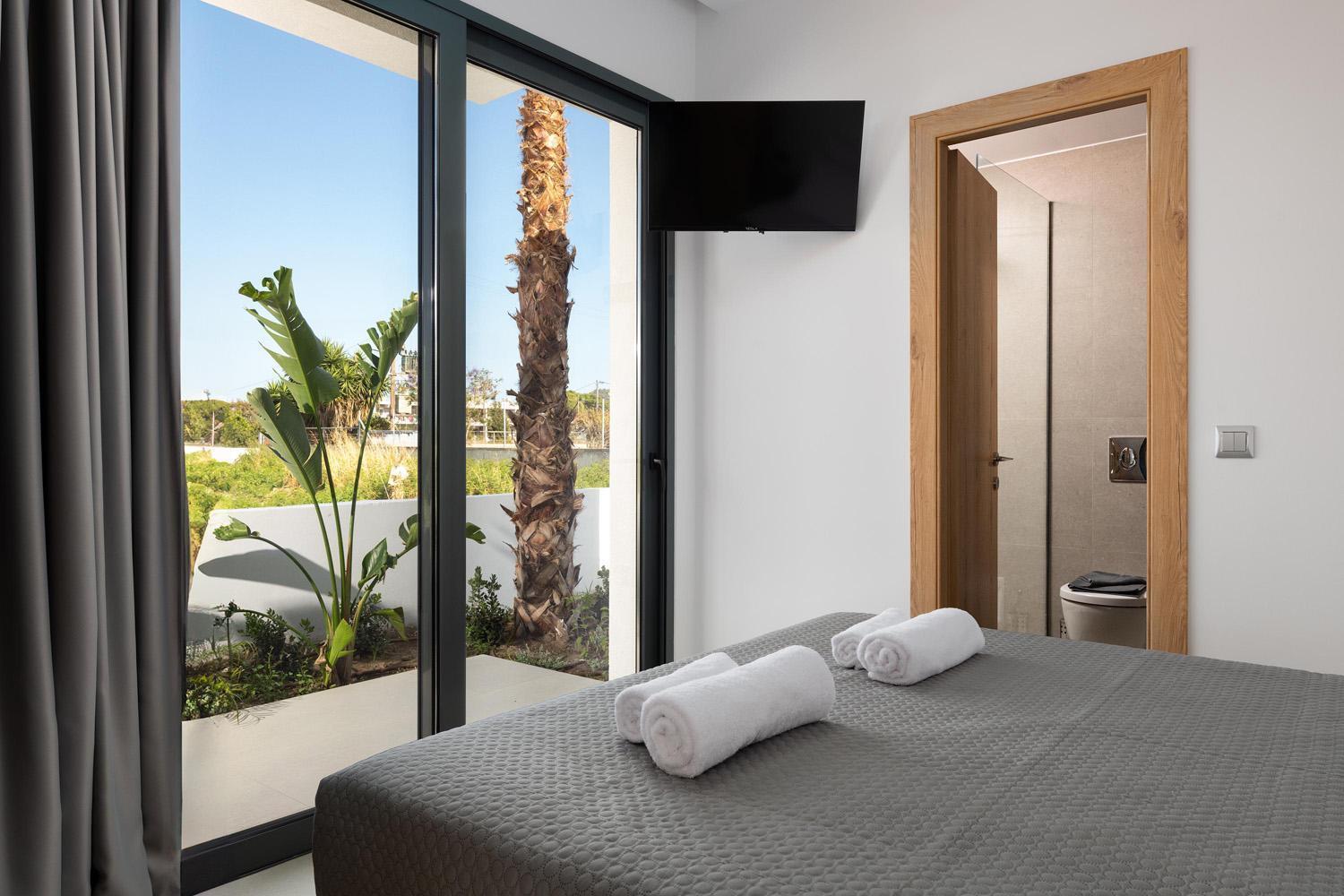 Salty Sun 1 Villa