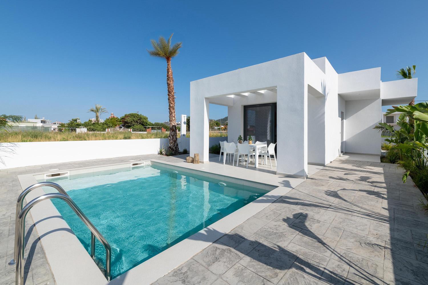 Villa Salty Sun 1 *