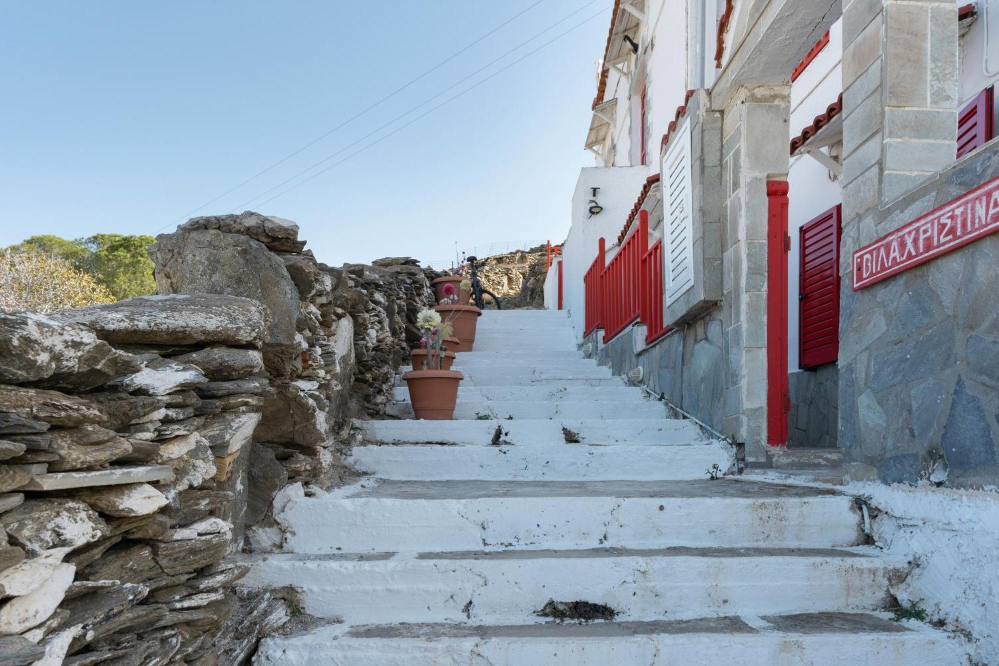 Christina 2 Kythnos Merichas