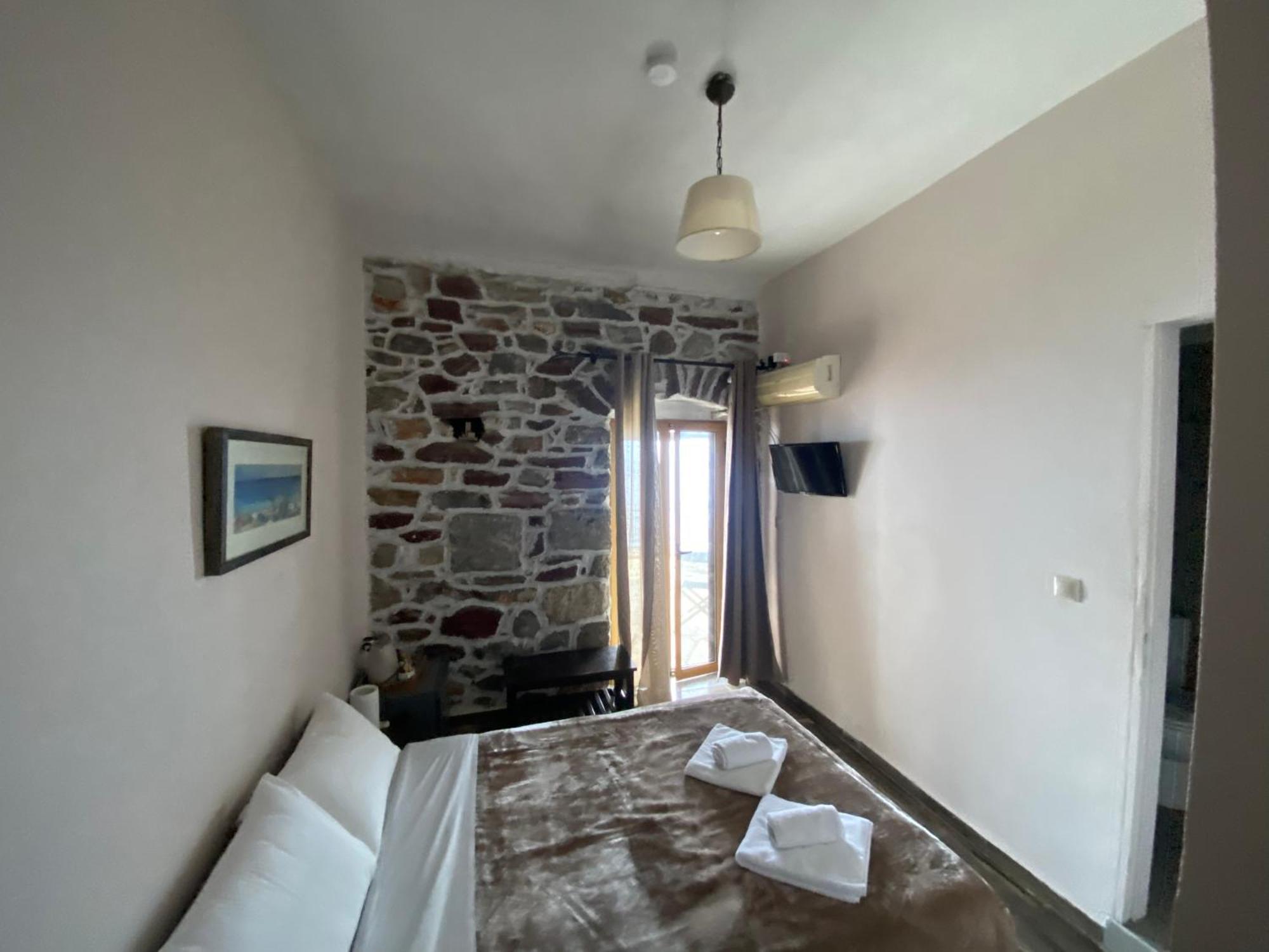 Castle Rizaraki Guest house 3*