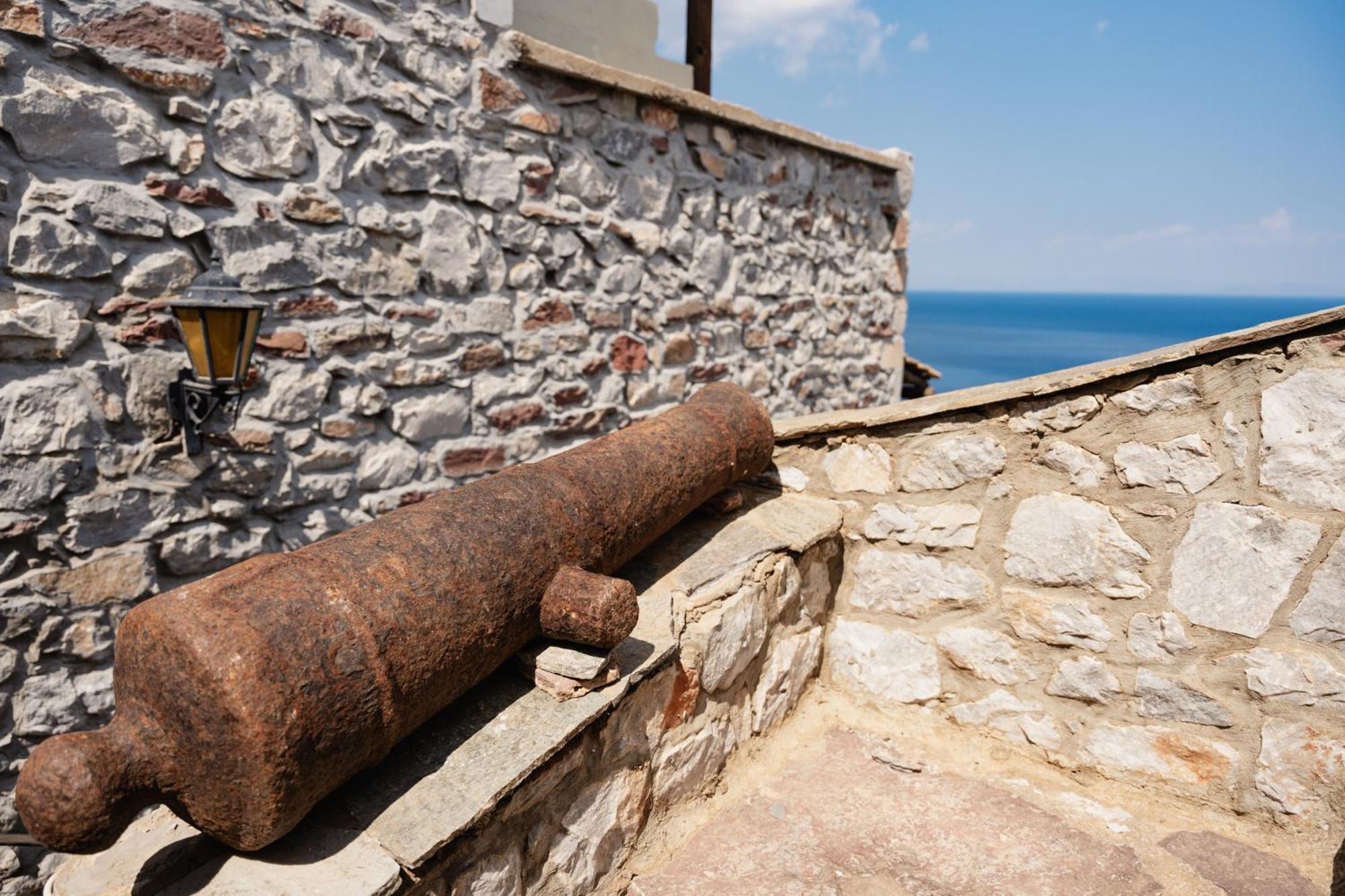 Guest house Castle Rizaraki