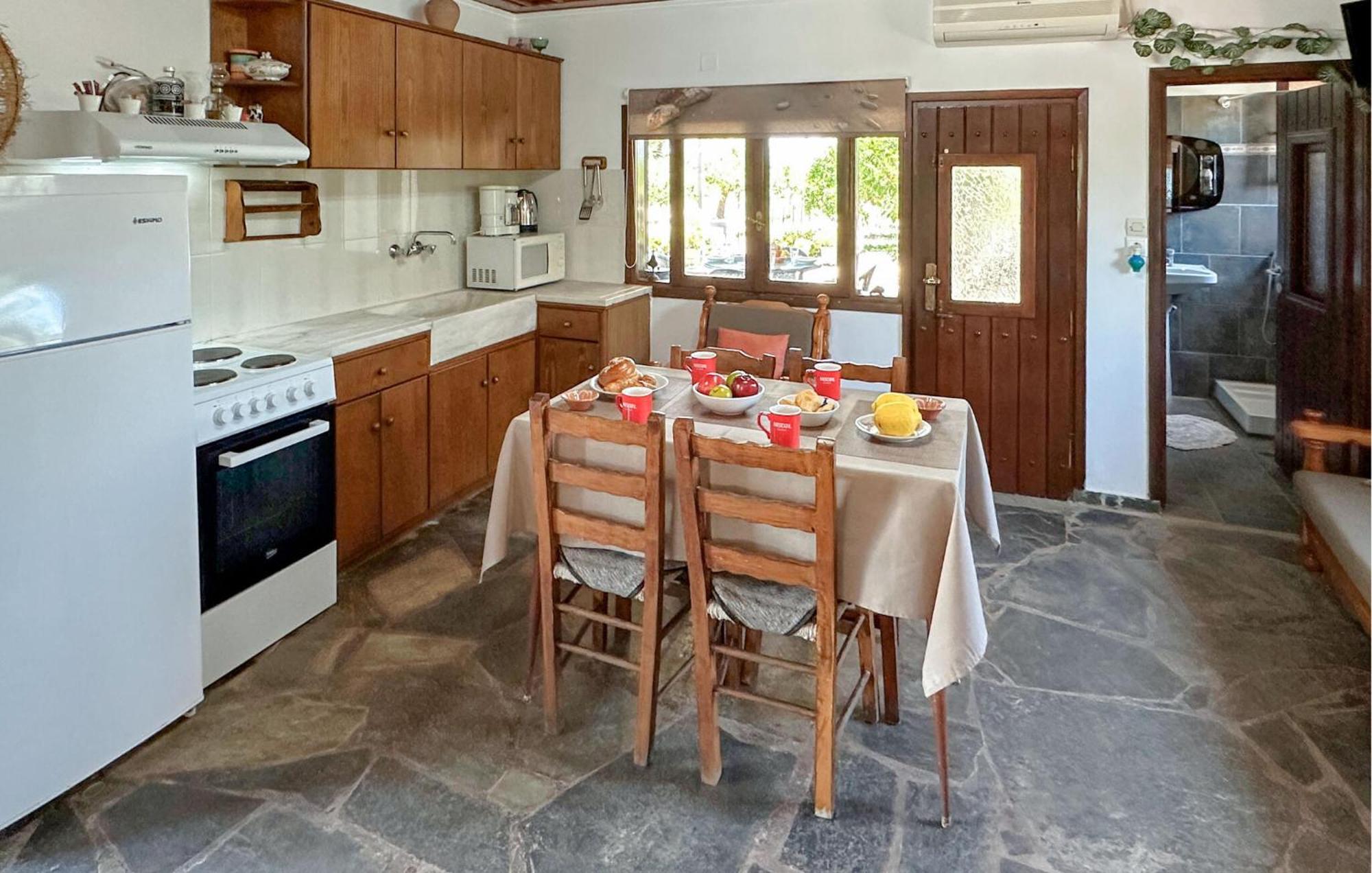 2 Bedroom Stunning In Astros Peloponnese