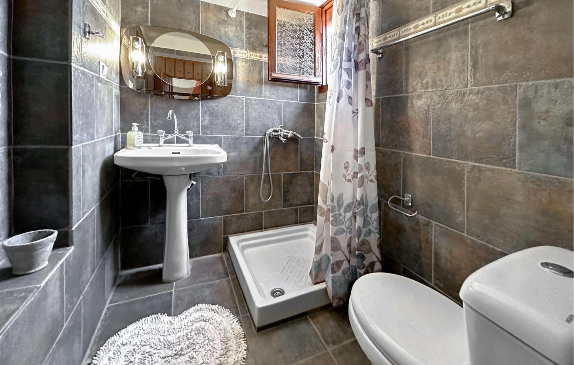 2 Bedroom Stunning In Astros Peloponnese Holiday home