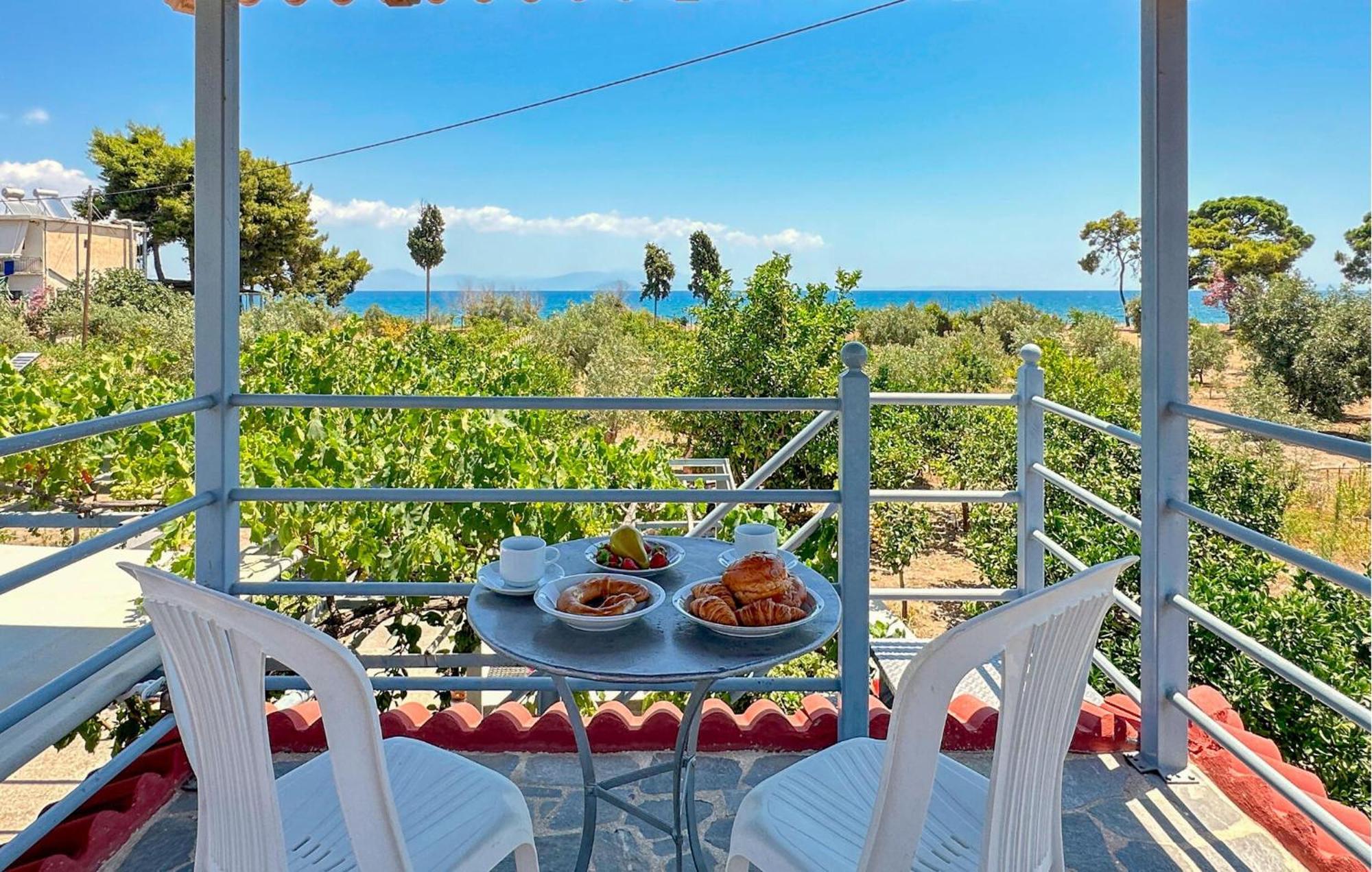 Holiday home 2 Bedroom Stunning In Astros Peloponnese *