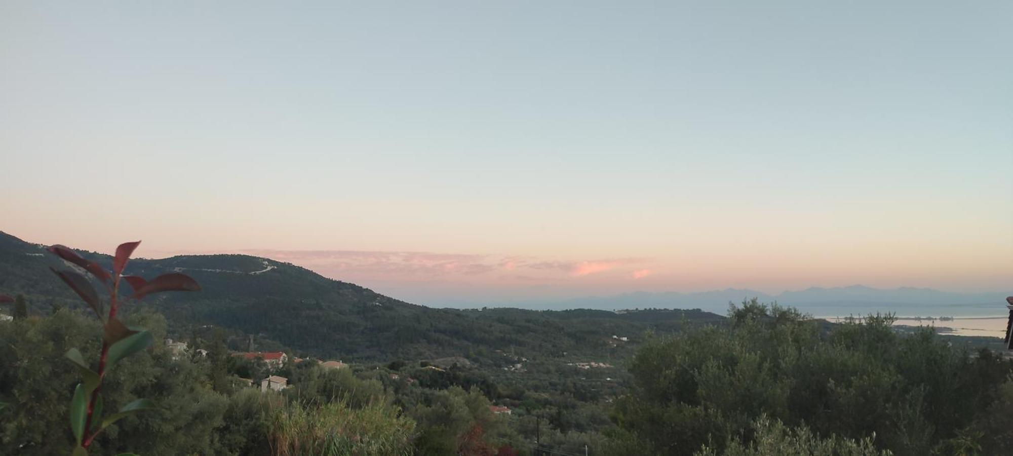 Villa Veramente With Sea View *