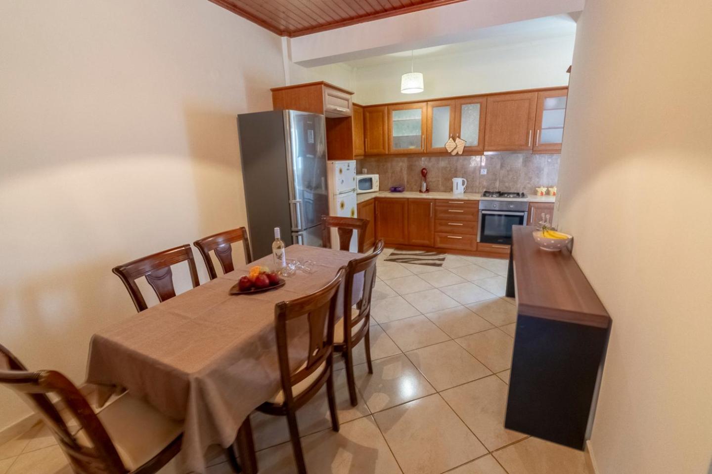 Holiday home Markatis House With Views To Corfu East Kato Spilaion