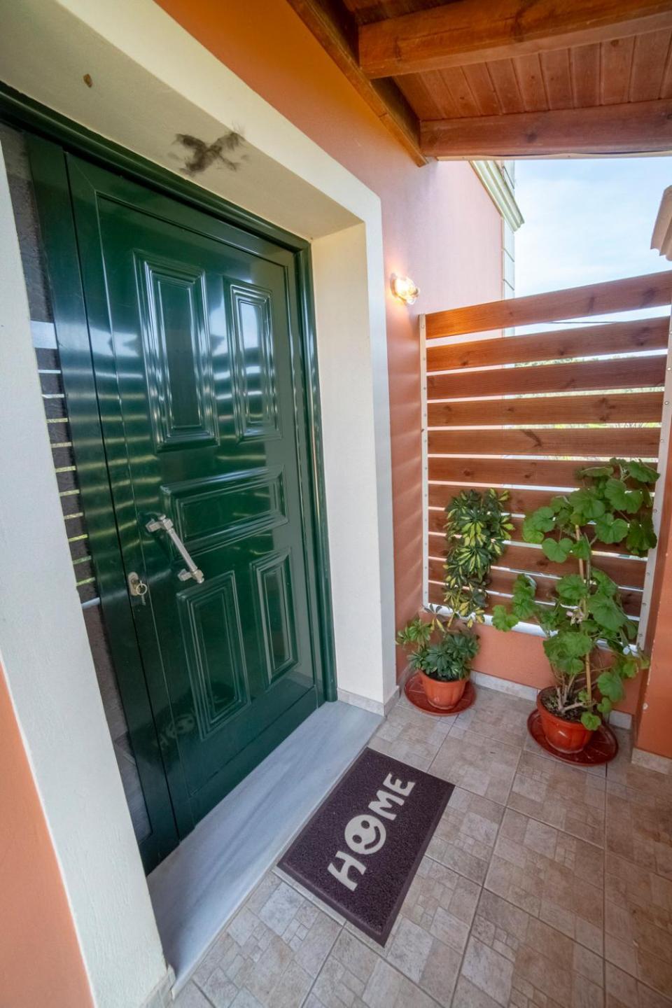 Markatis House With Views To Corfu East Holiday home Kato Spilaion