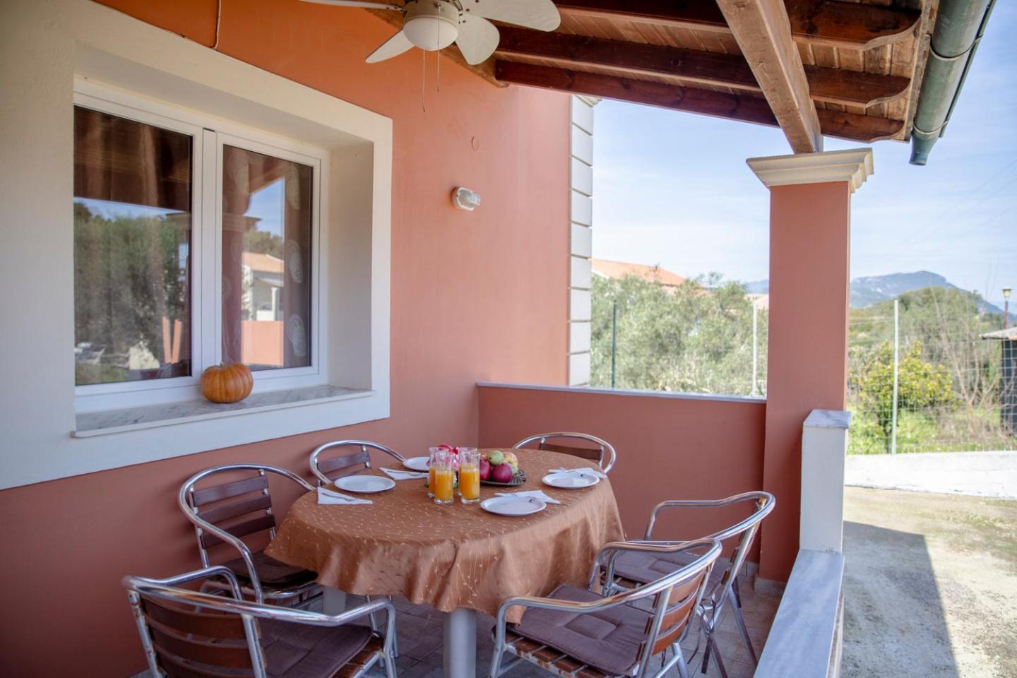 Markatis House With Views To Corfu East Holiday home