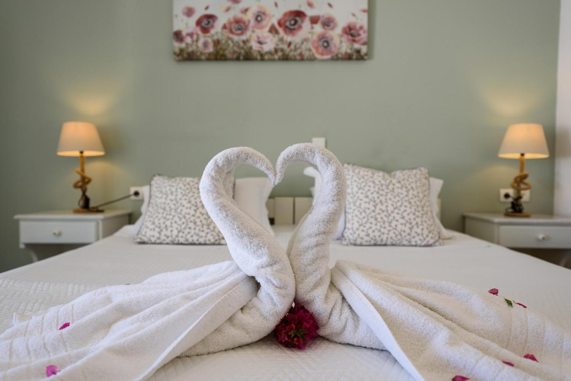Anixis Paros Aparthotel