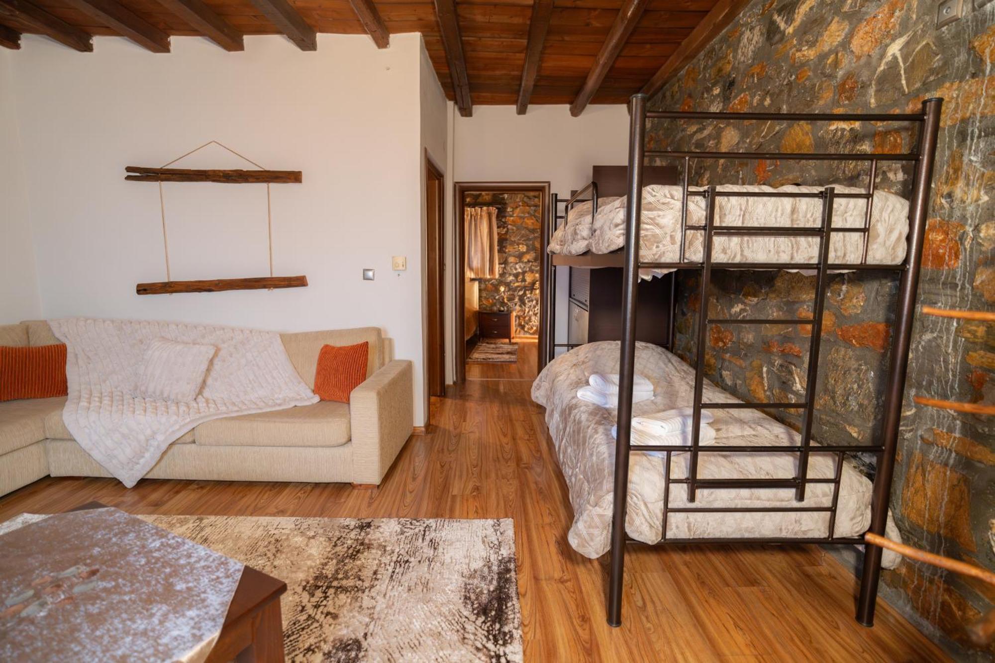 Remos Villas *