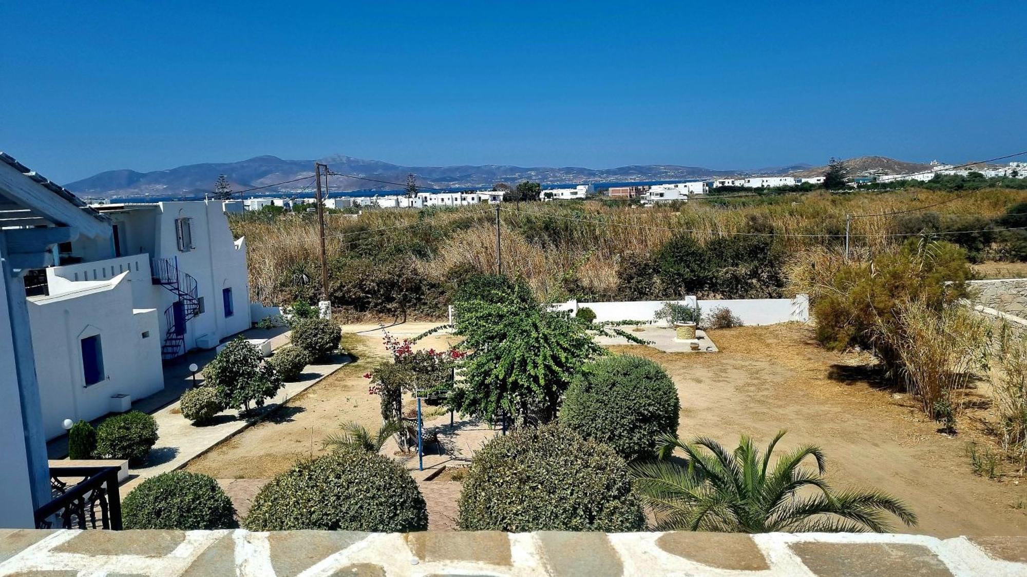 Sophi's L & Agia Anna (Naxos)