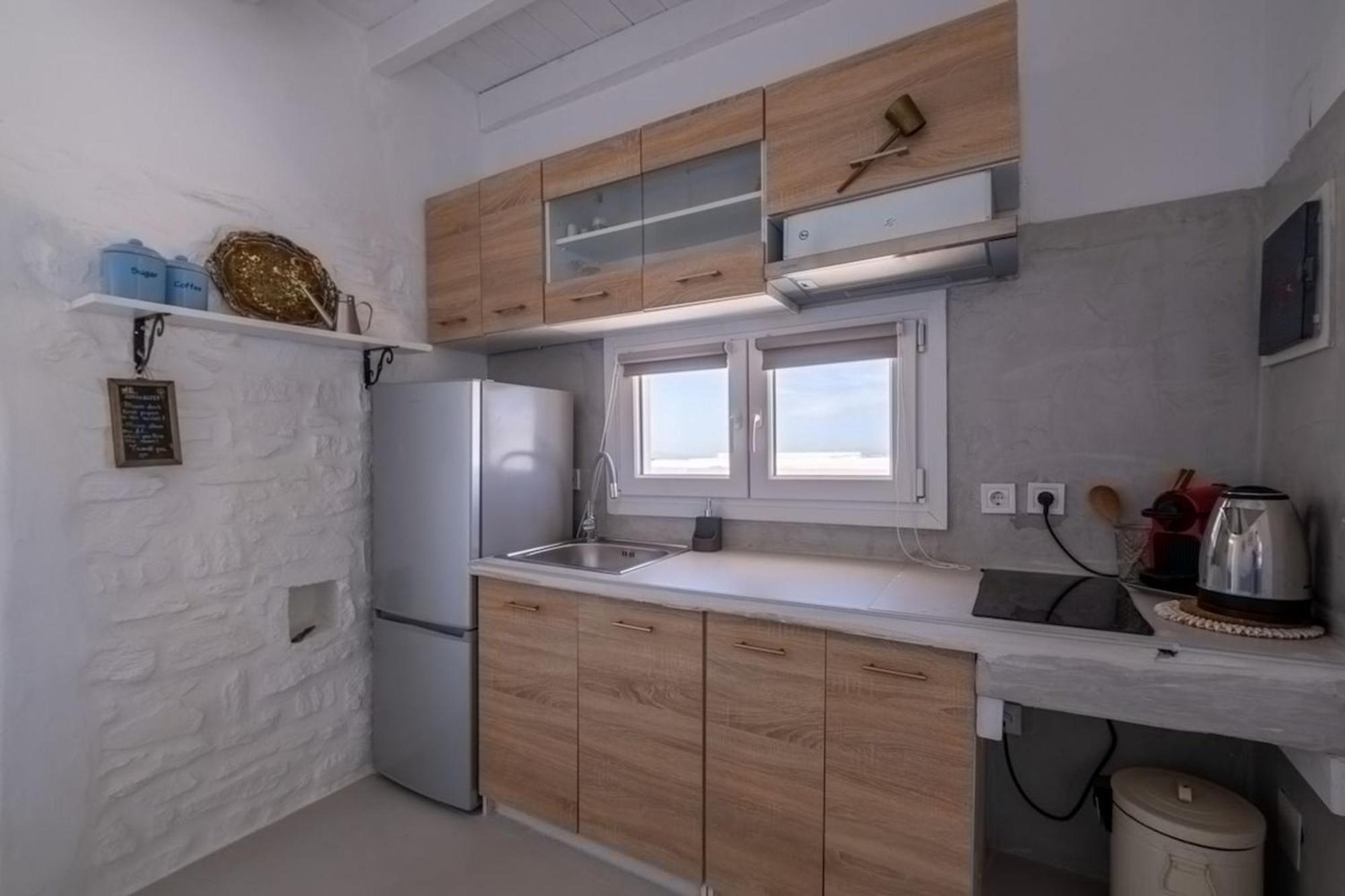 Votsalaki New In Parikia Apartment *