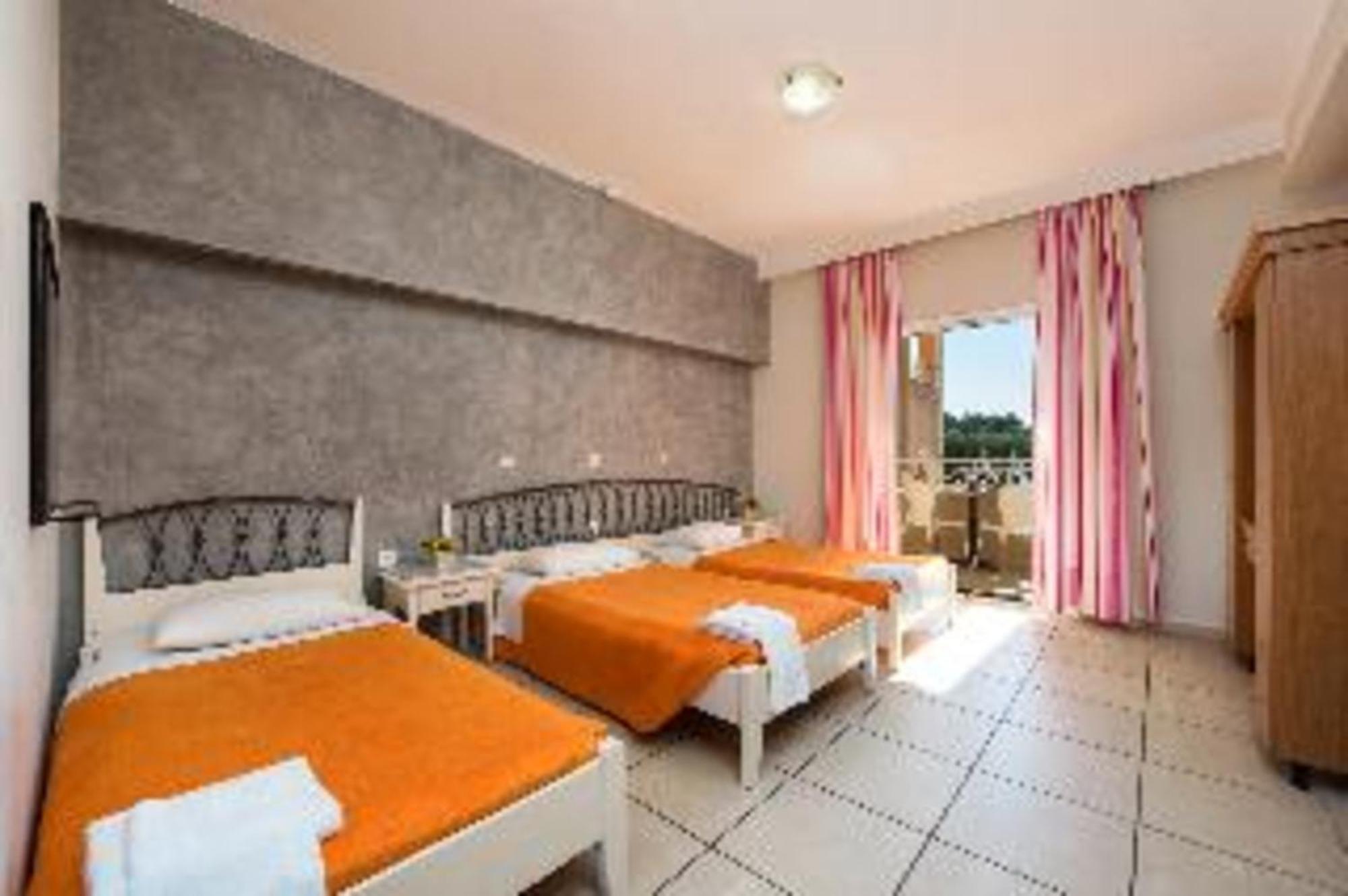 Plaza 3* Kavos
