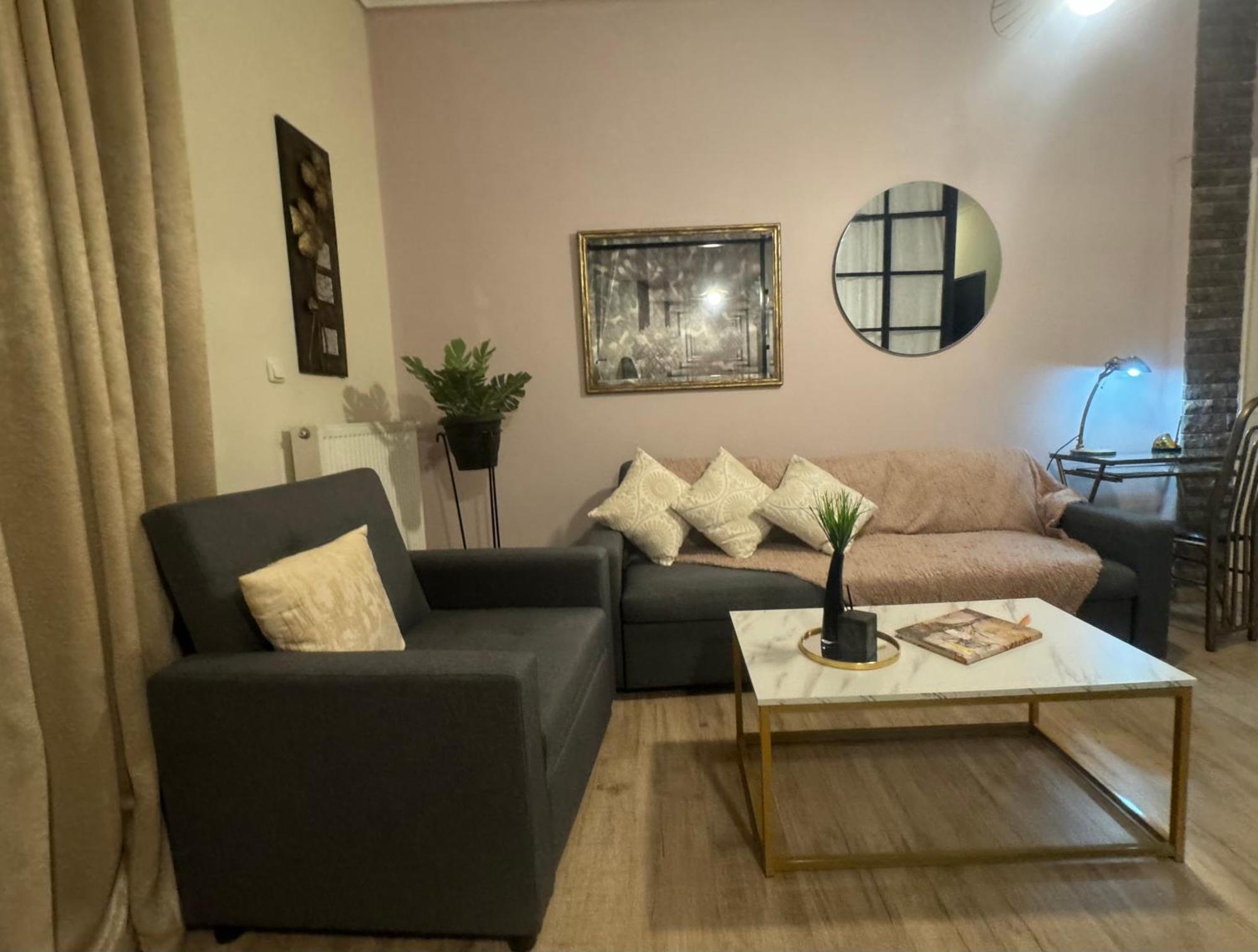 Luxury Seafront House Nearby Delphi Kirra