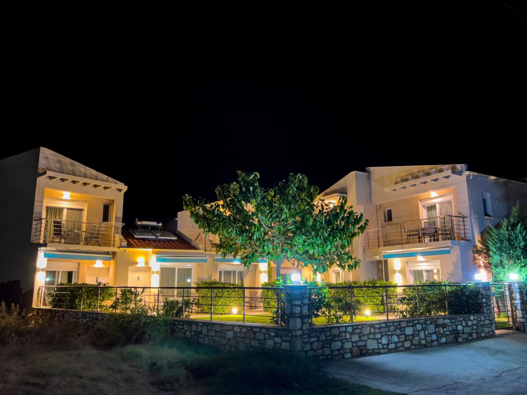 Yalos Maisonettes * Skala Sotiros