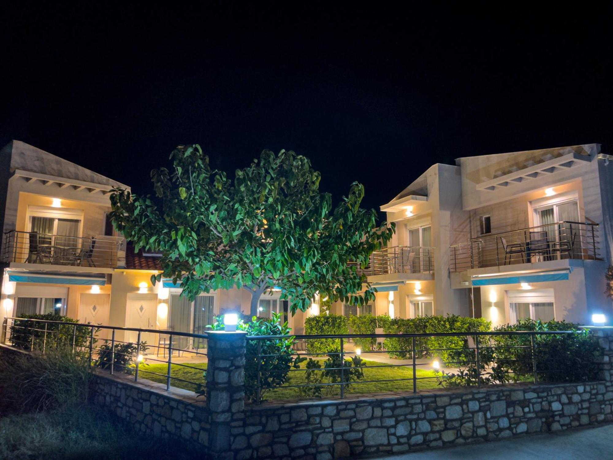 Yalos Maisonettes Skala Sotiros