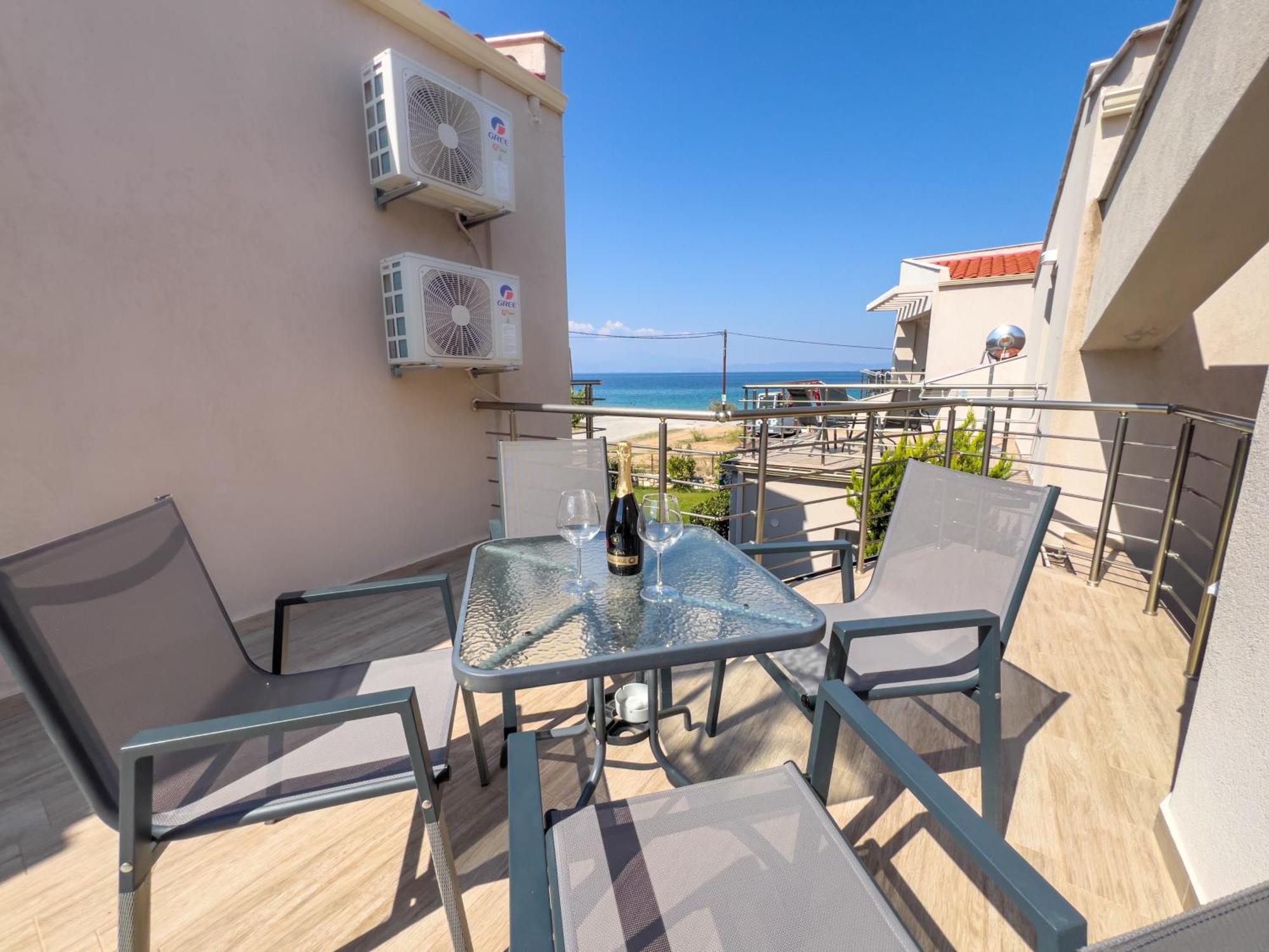 Yalos Maisonettes *