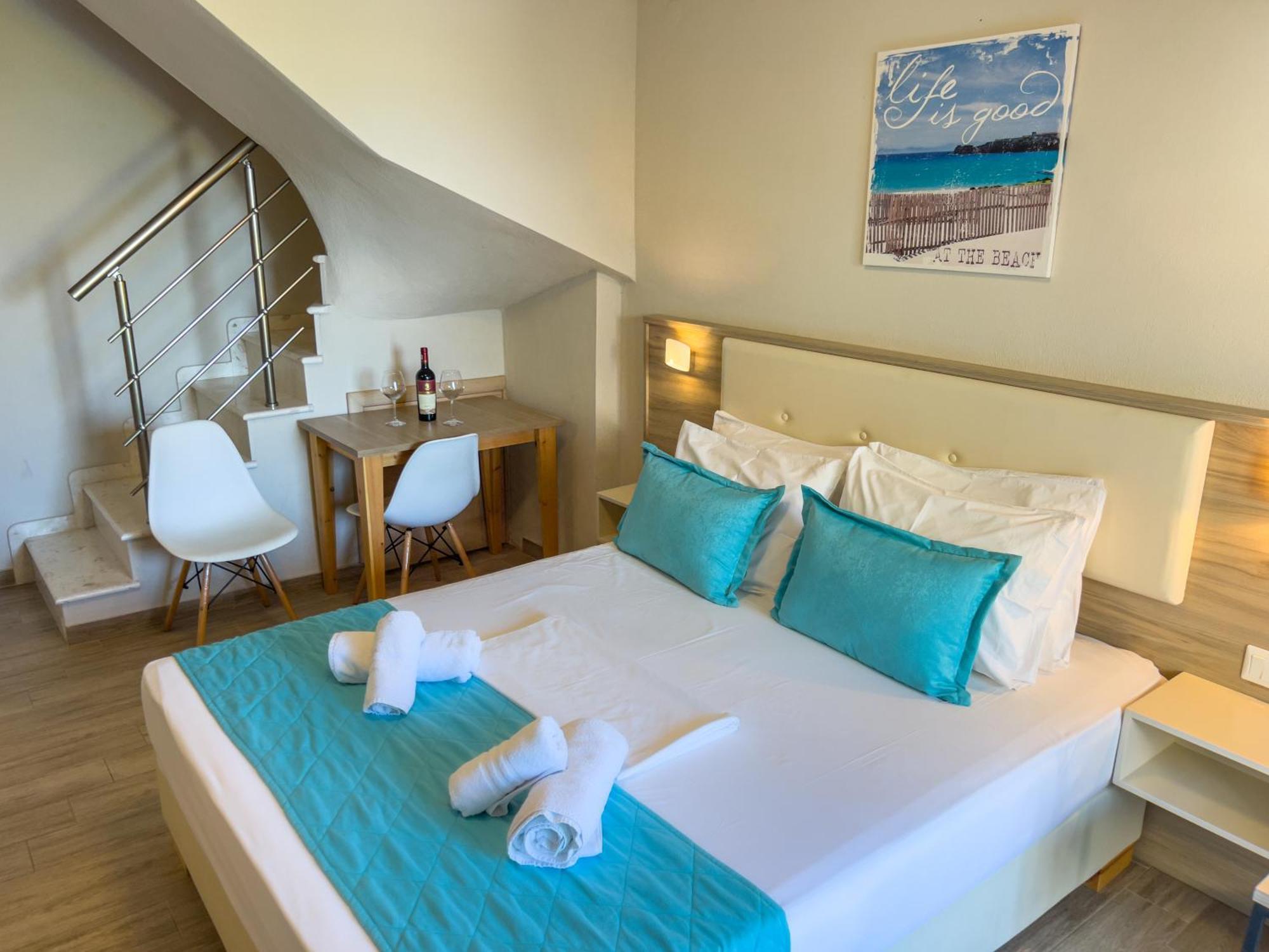 Yalos Maisonettes Skala Sotiros