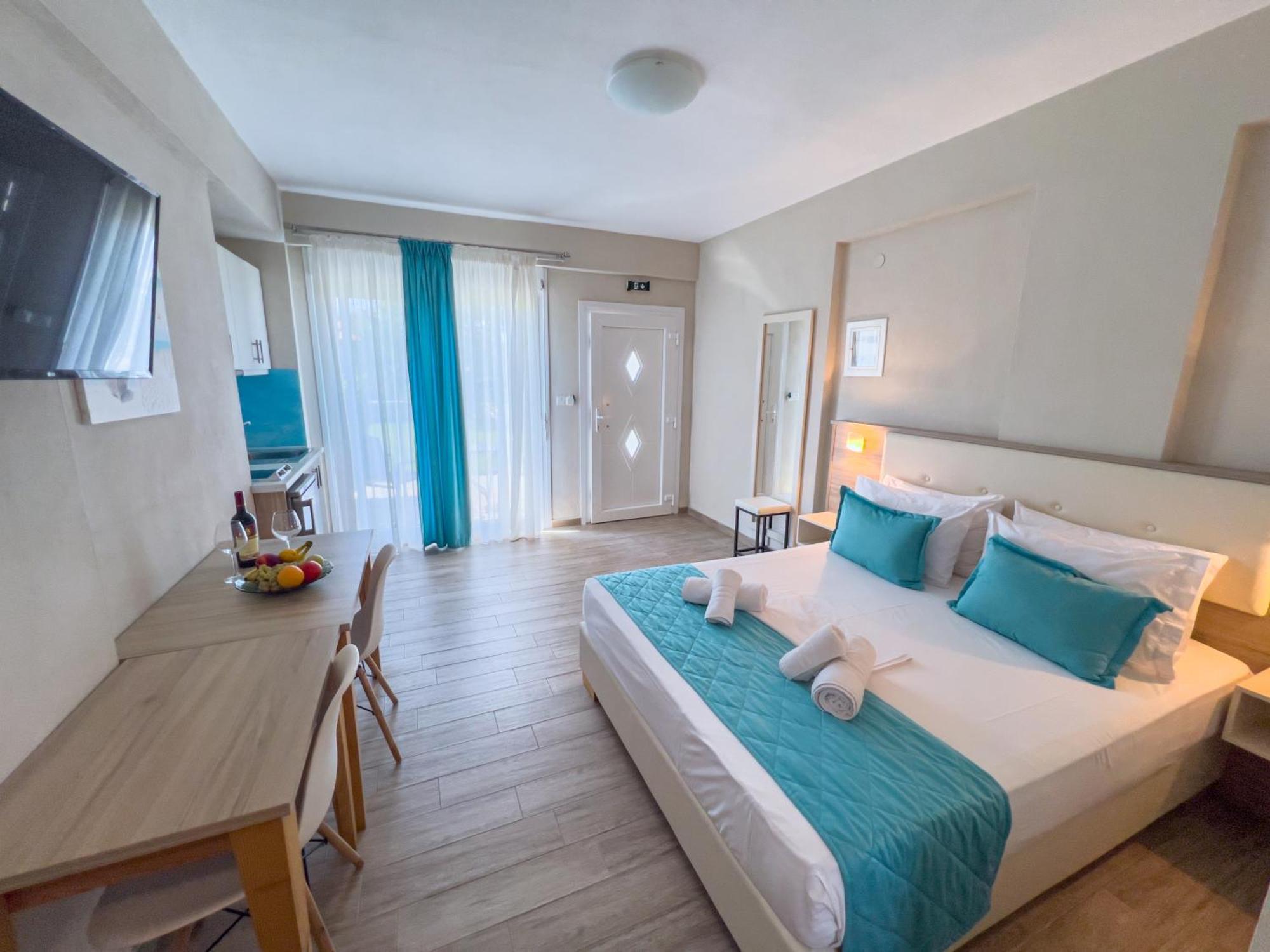 Yalos Maisonettes Skala Sotiros