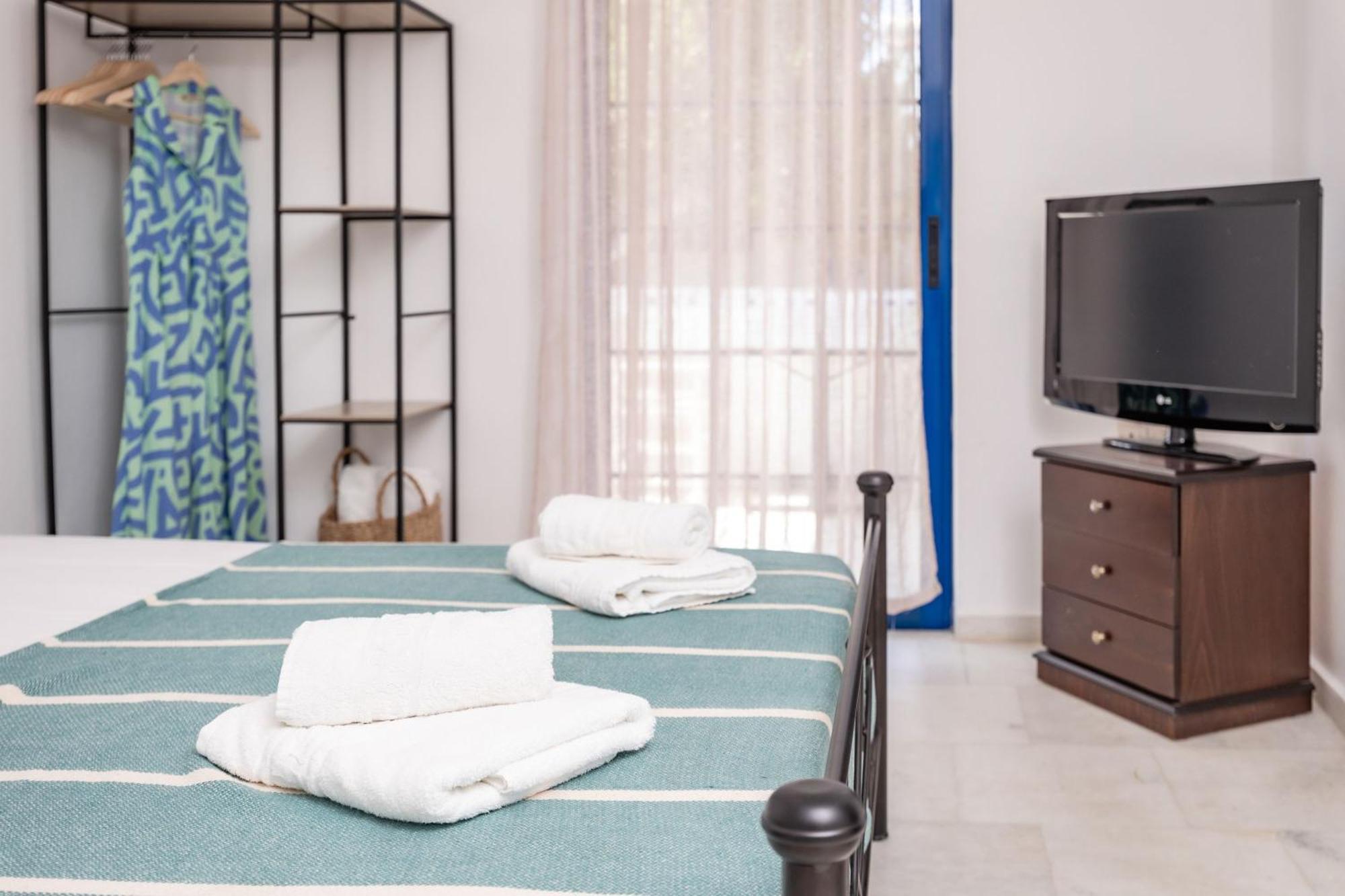 Aparthotel Hippocampus 2 Min Walk From The