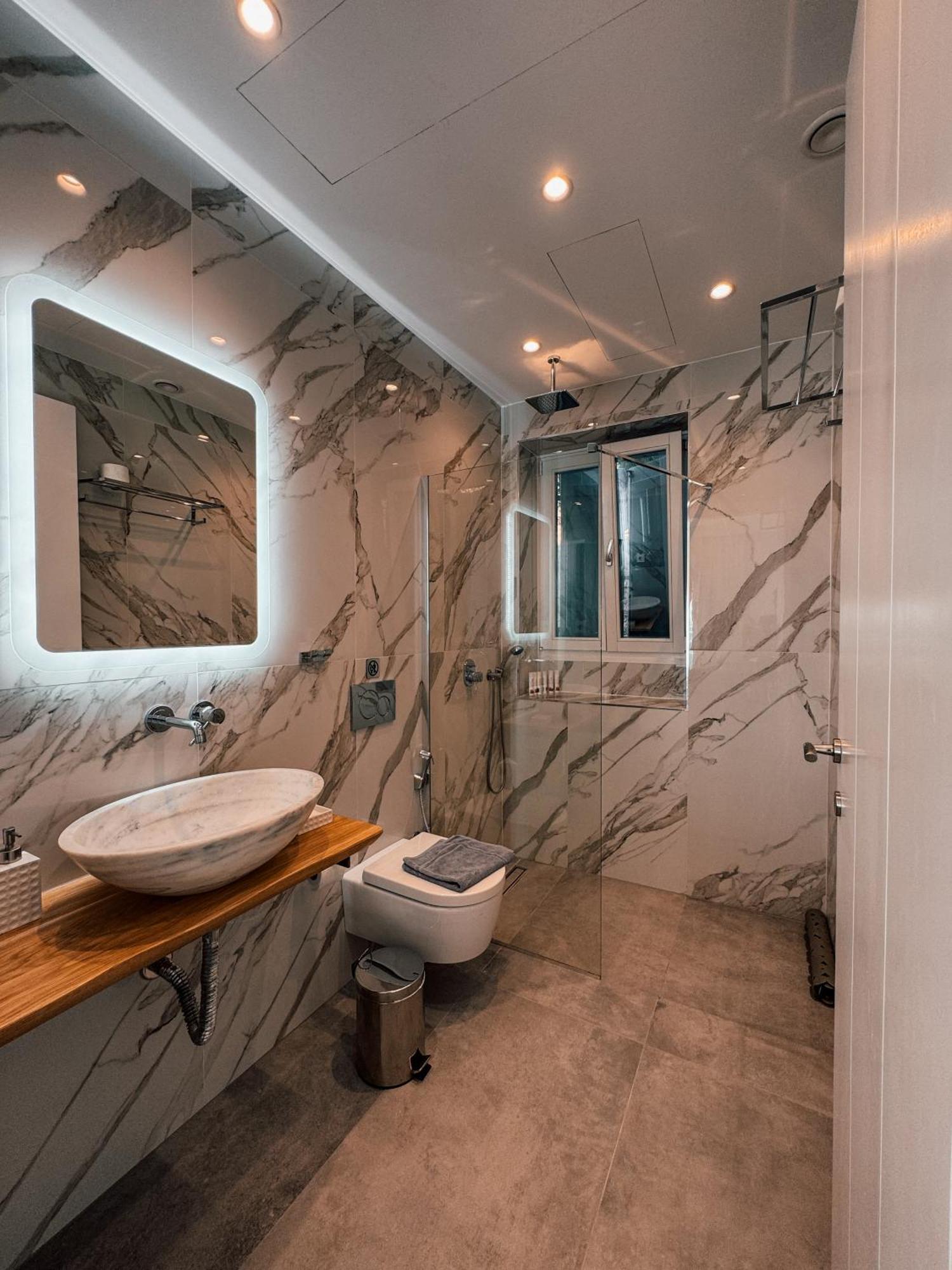 Luxury La (adults Only) Apartment *