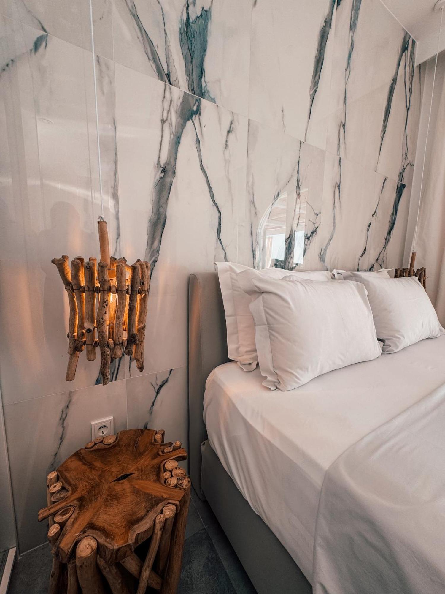 Luxury La (adults Only) * Chorto