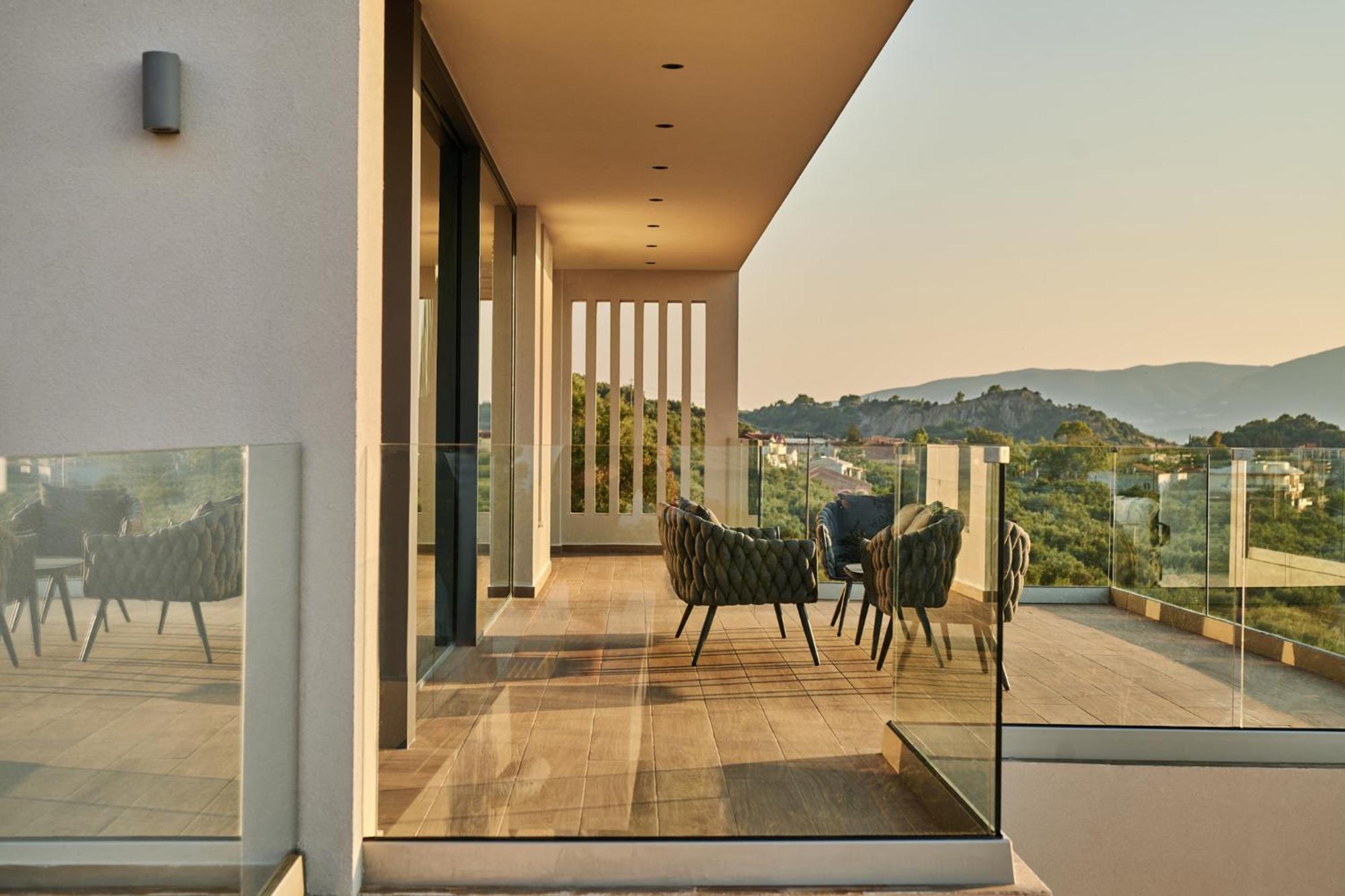 Villa Althea Lavish Estate - & *