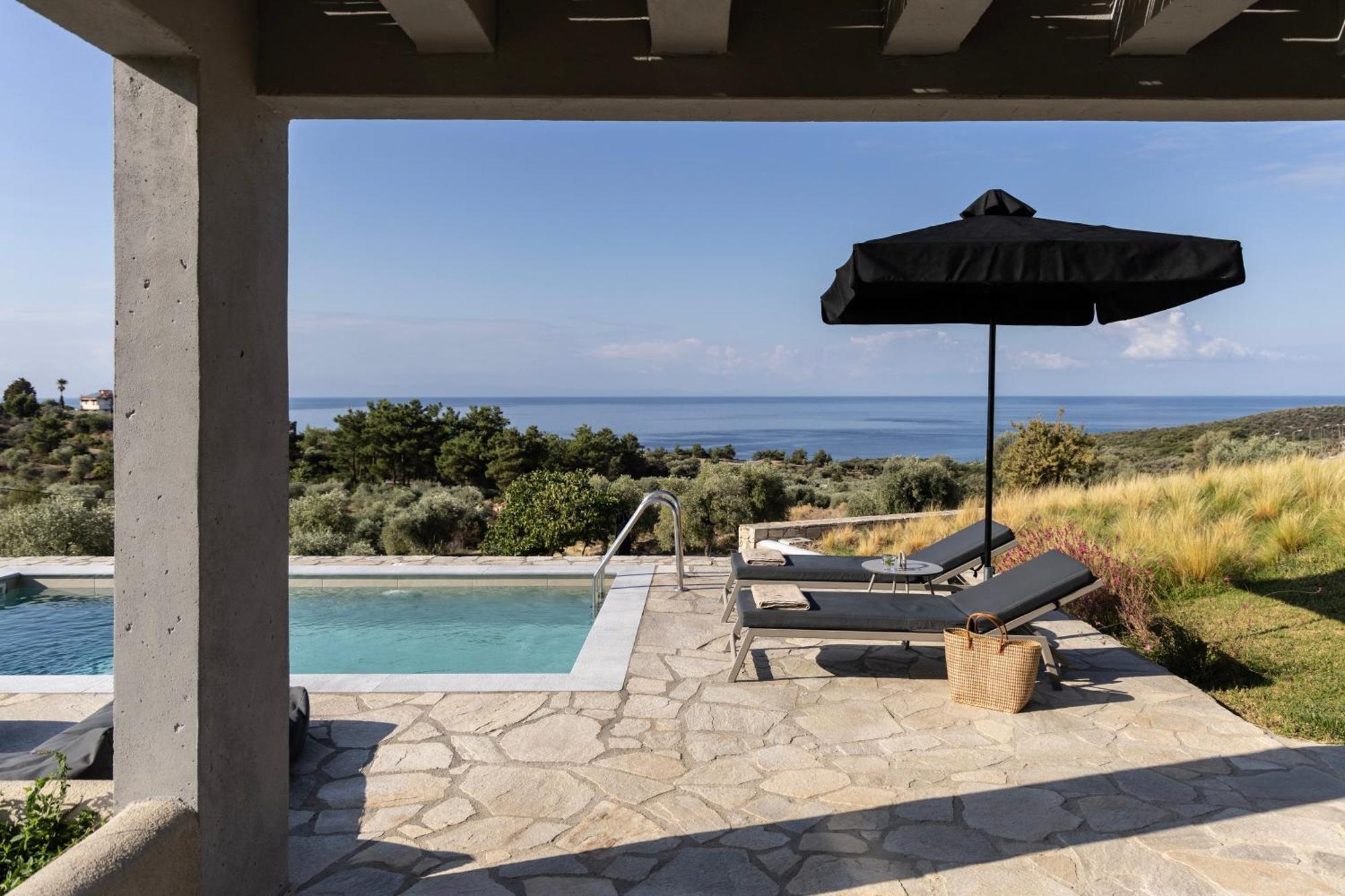 Fari Stone Hotel *
