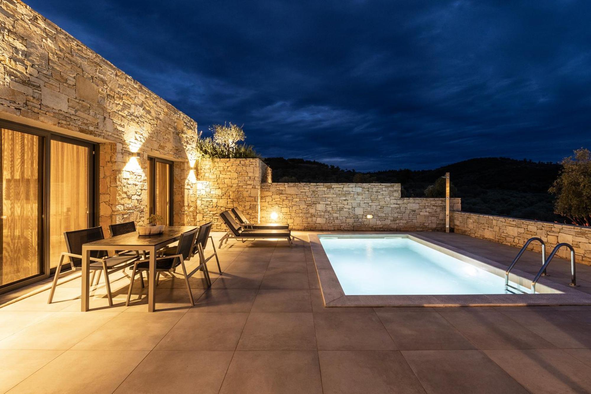 Fari Stone Hotel