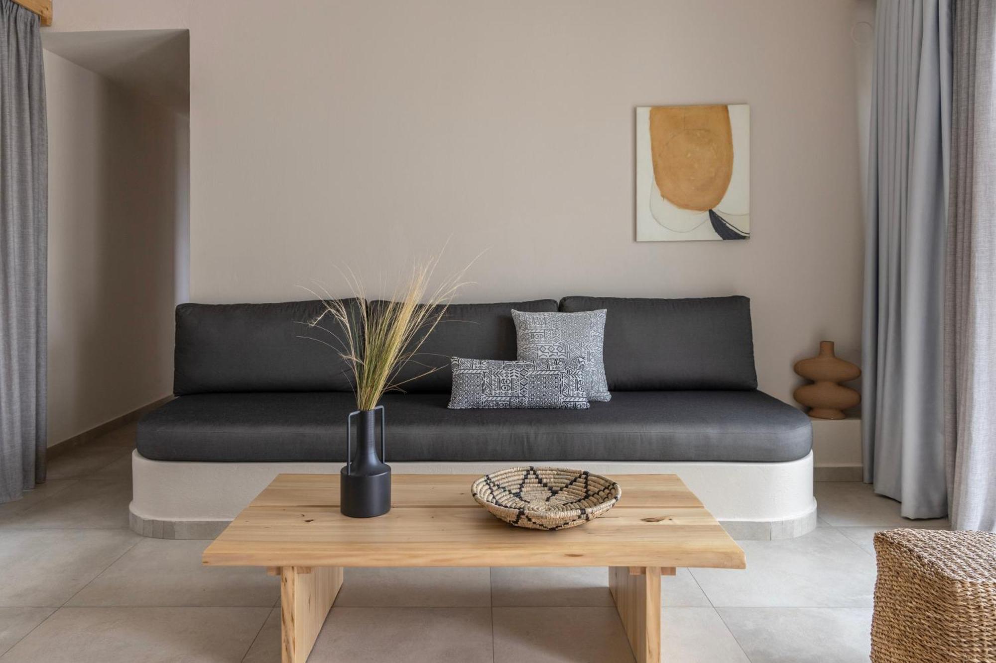 Hotel Fari Stone