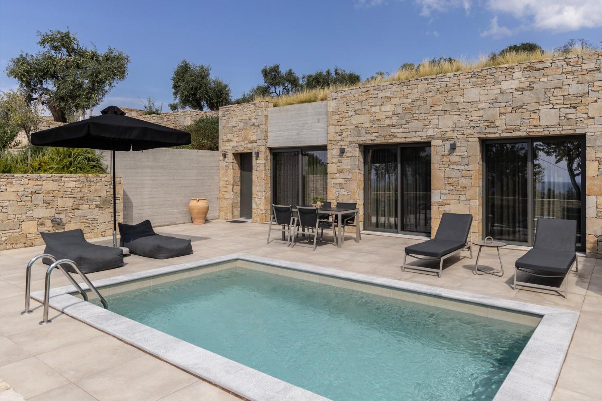 Fari Stone Hotel