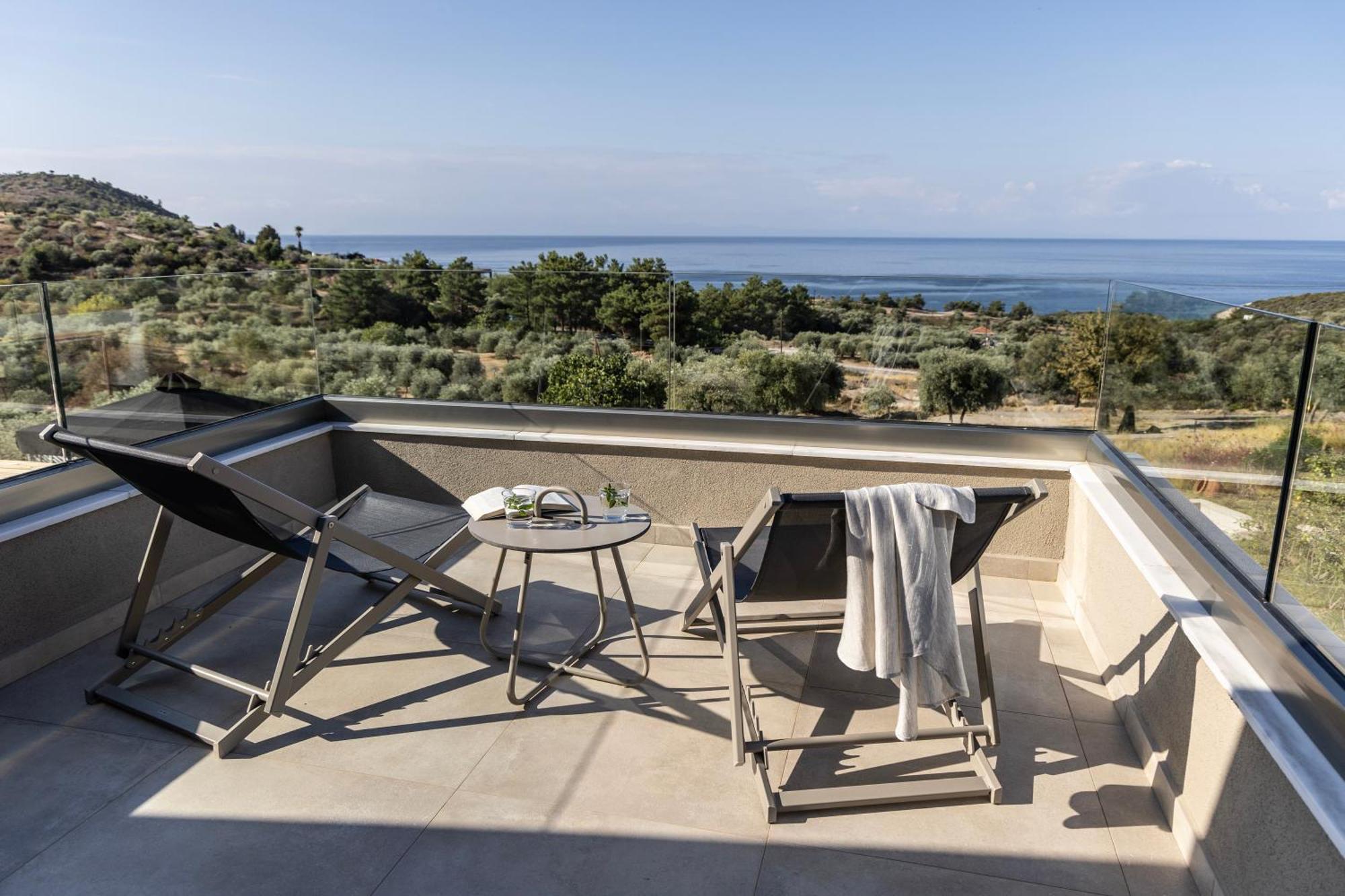 Fari Stone Hotel *