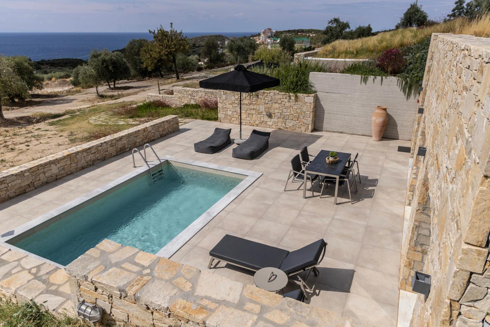 Hotel Fari Stone