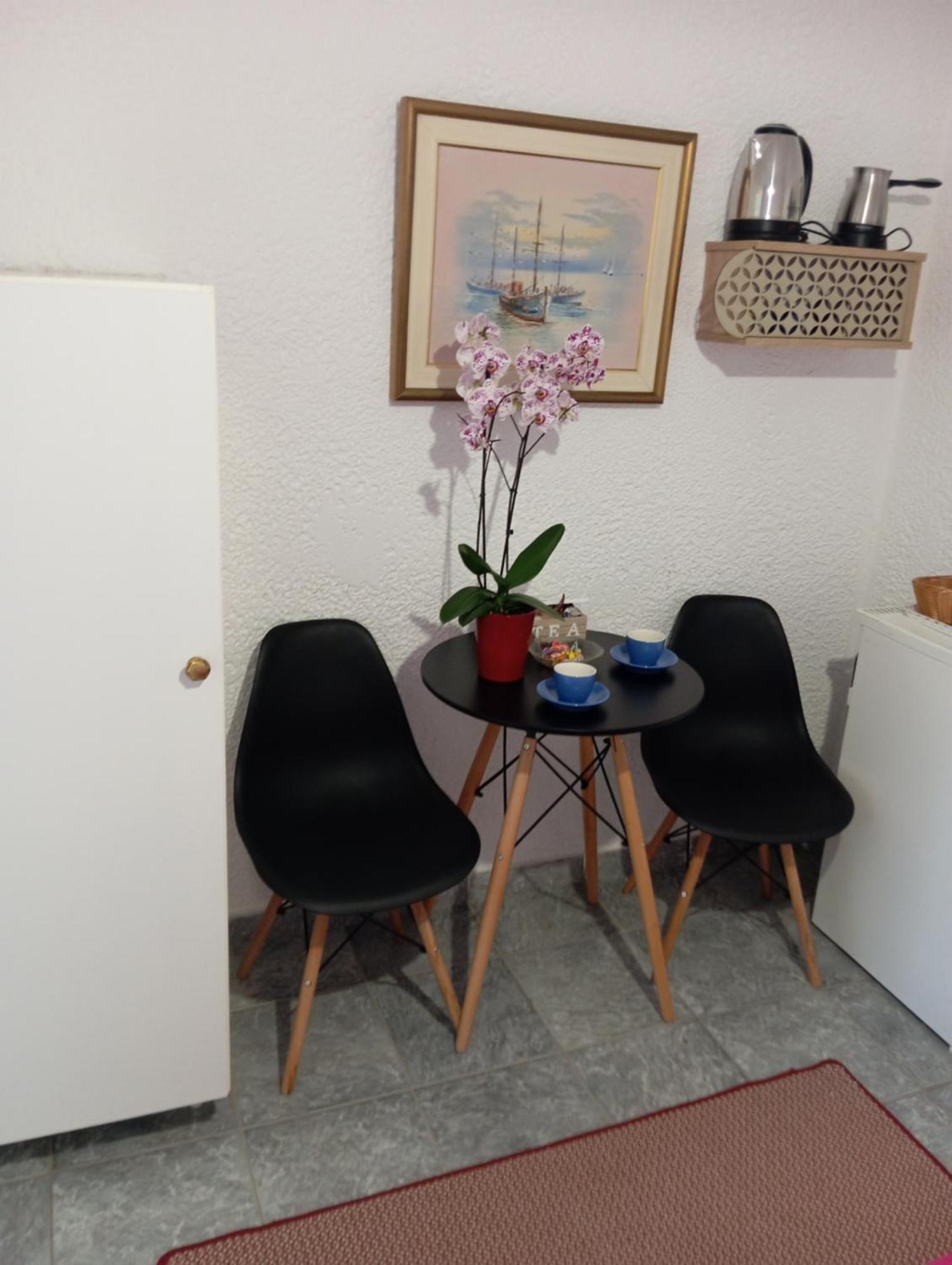 Valia Guest house *