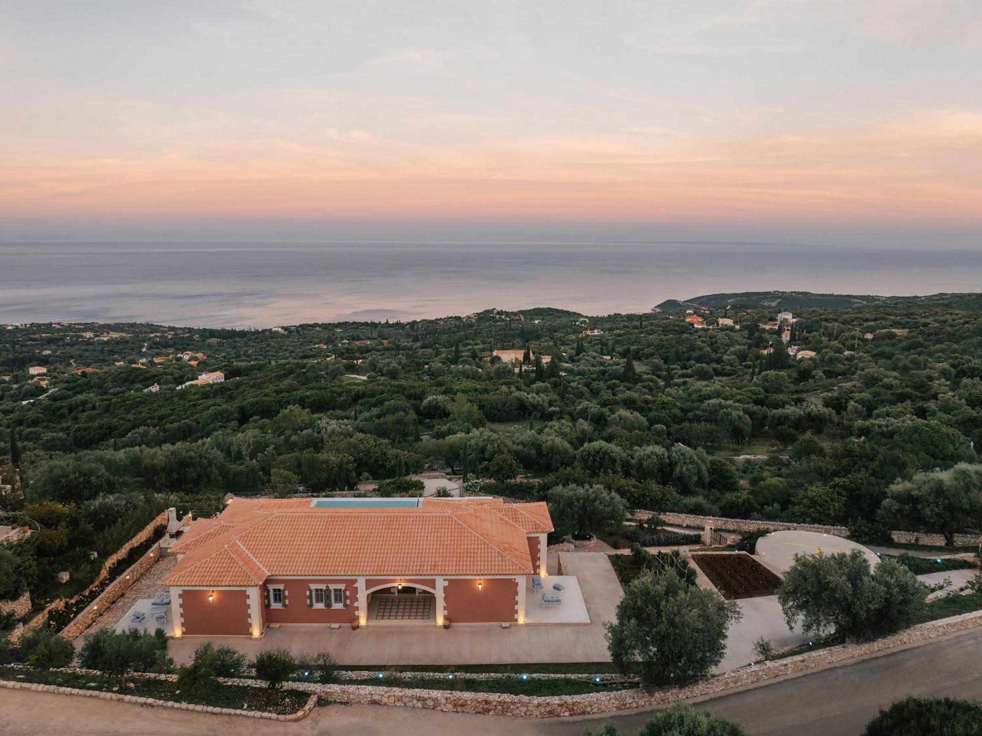 Archontiko Stoufi Luxury *