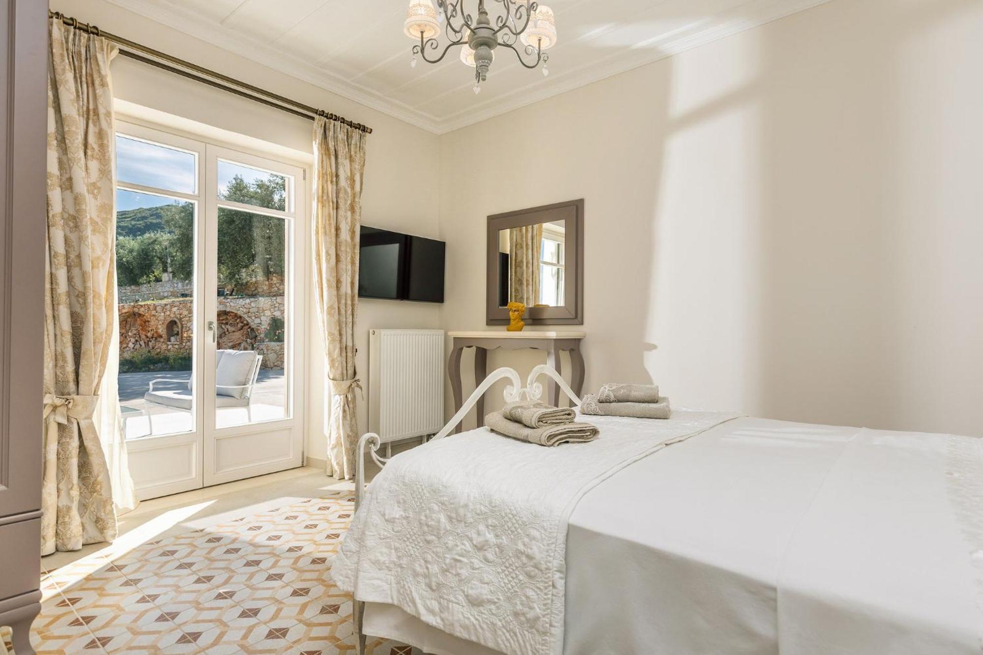 Villa Archontiko Stoufi Luxury Skinaria