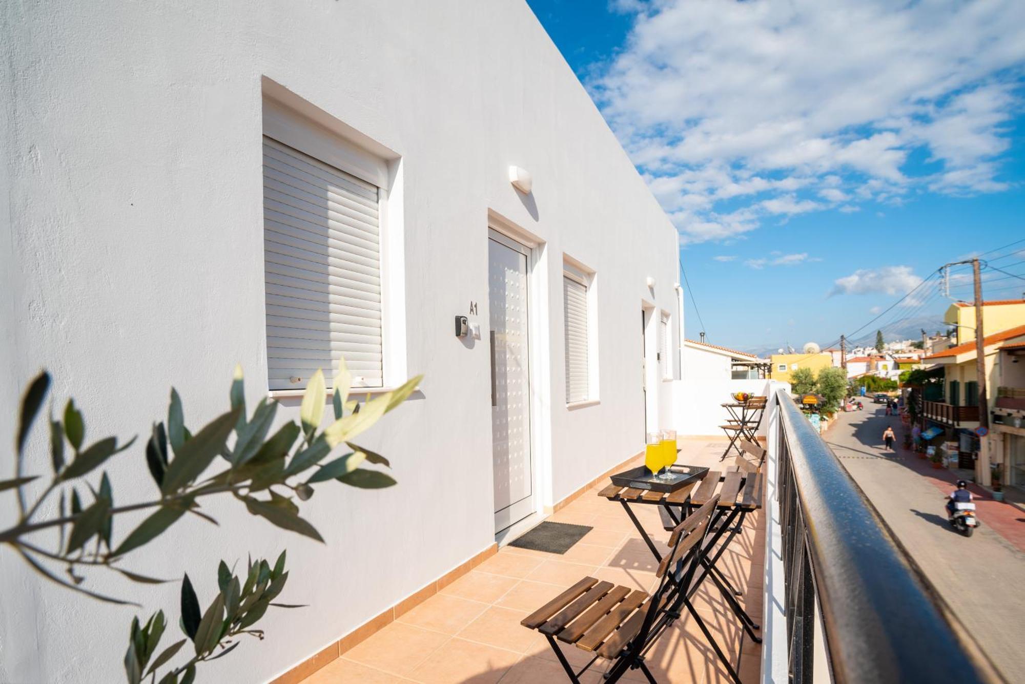 Apartment Athinais *