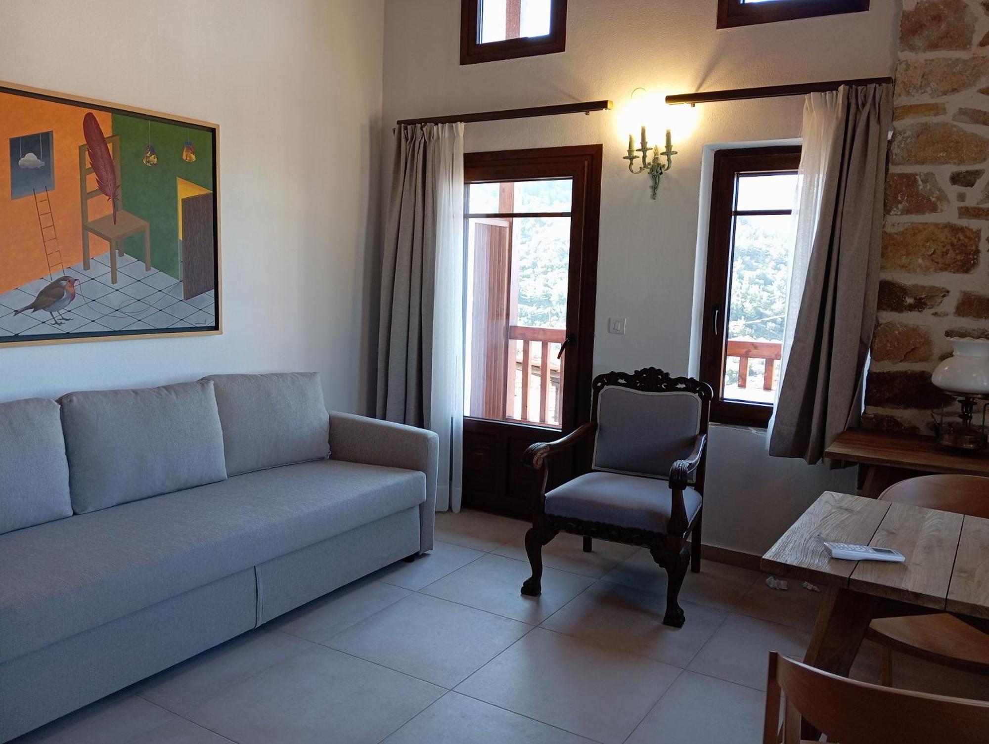 Aparthotel Annousa's House & Kallirakhi