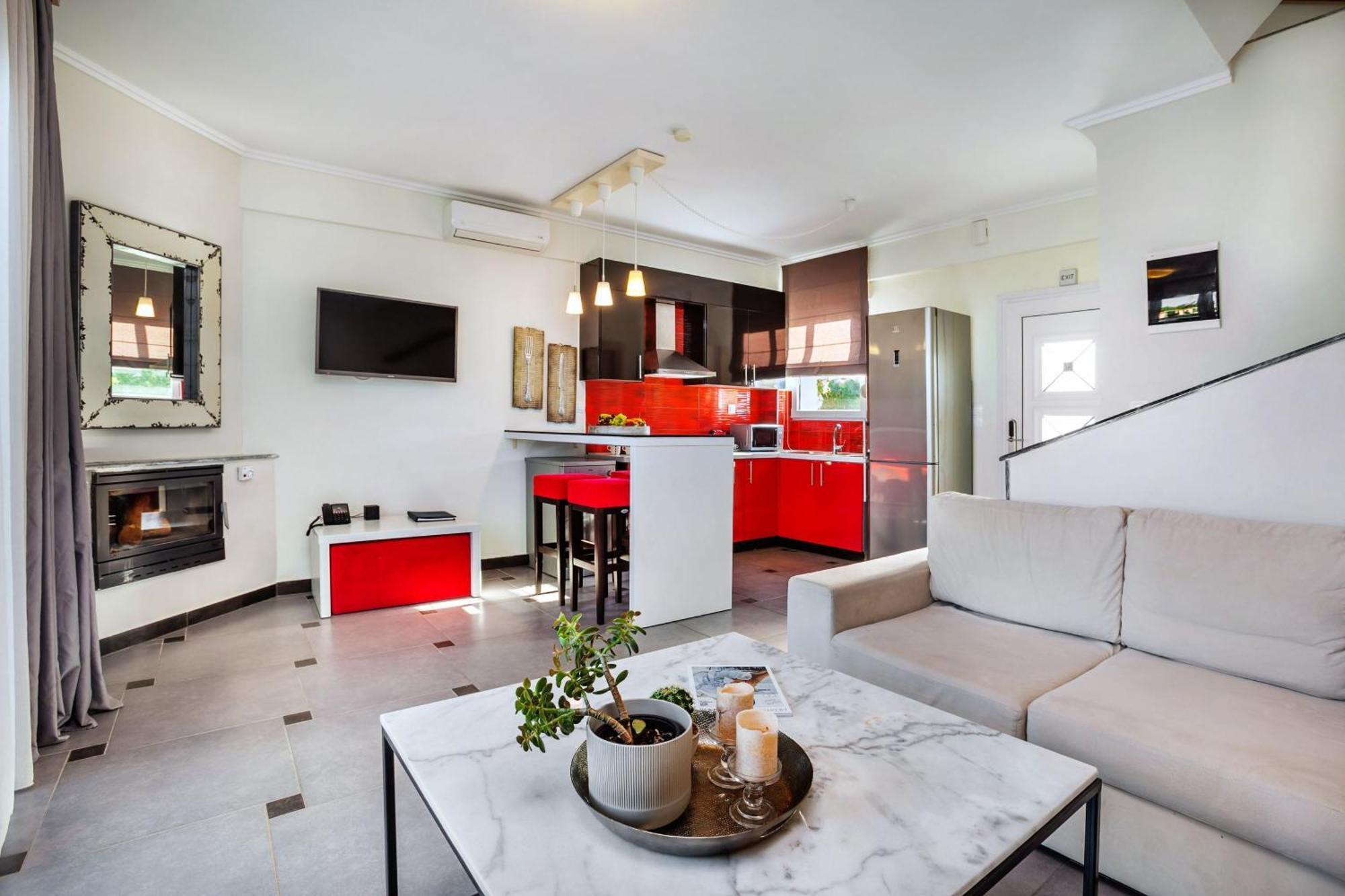 Sunny Epta Villa *
