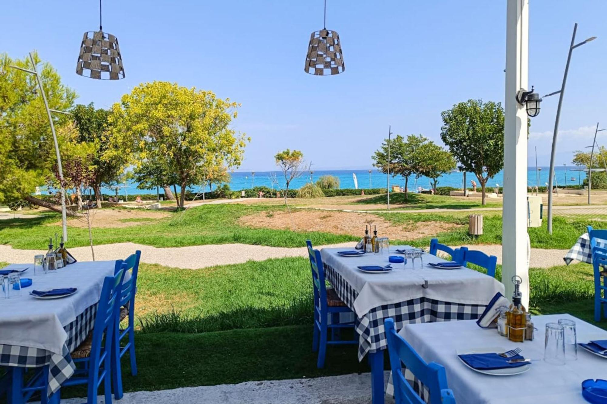 Sunny Epta Villa *