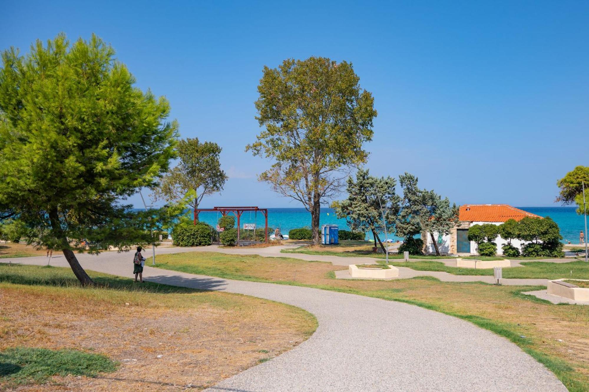 Sunny Epta Villa Hanioti