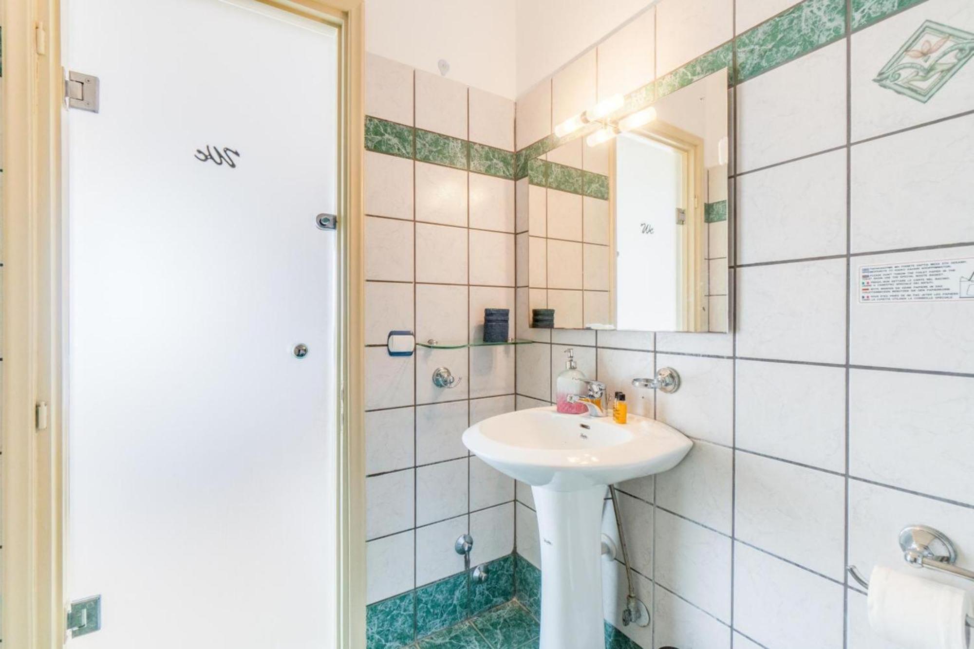 Paxi Apartment *