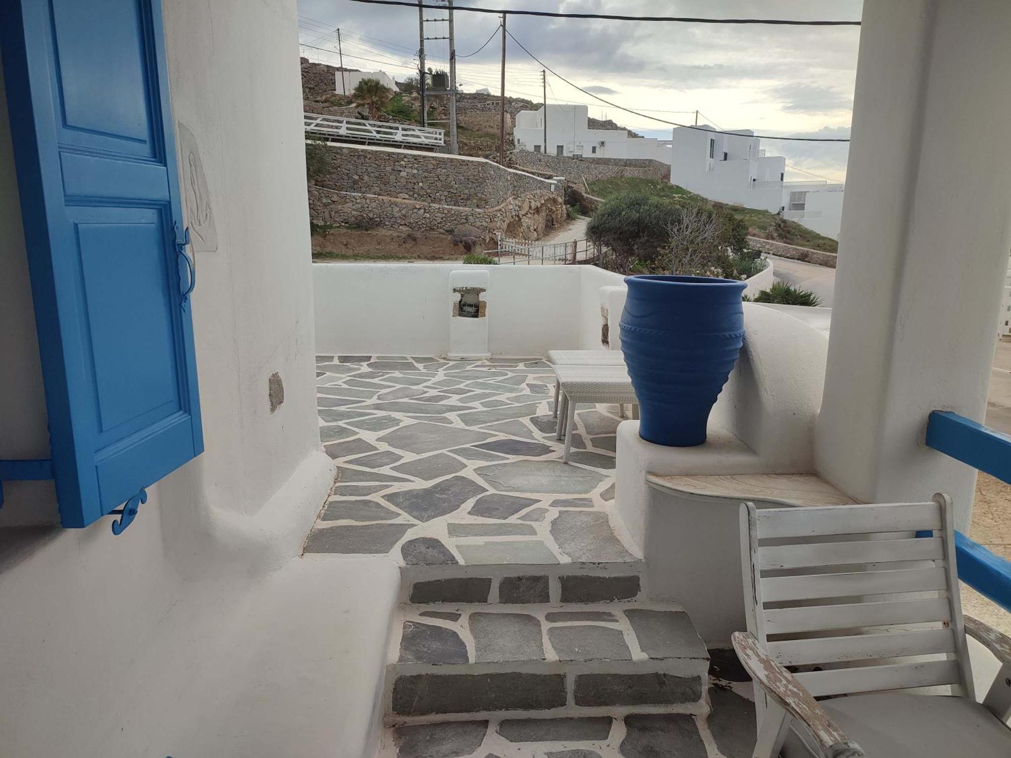Beachside 2 Bd Stylish Apt W Private Patio