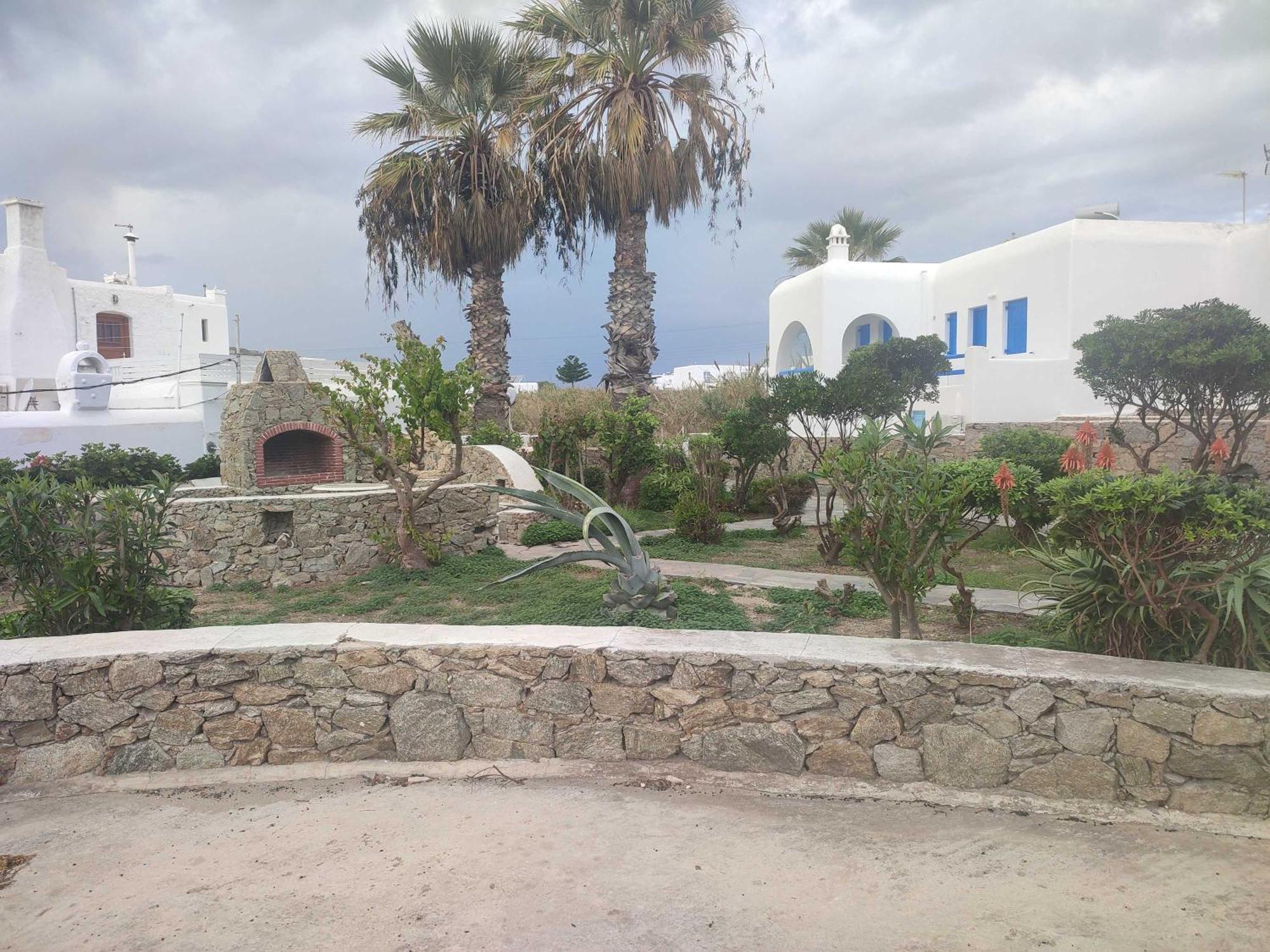 Beachside 2 Bd Stylish Apt W Private Patio * Ornos (Mykonos)